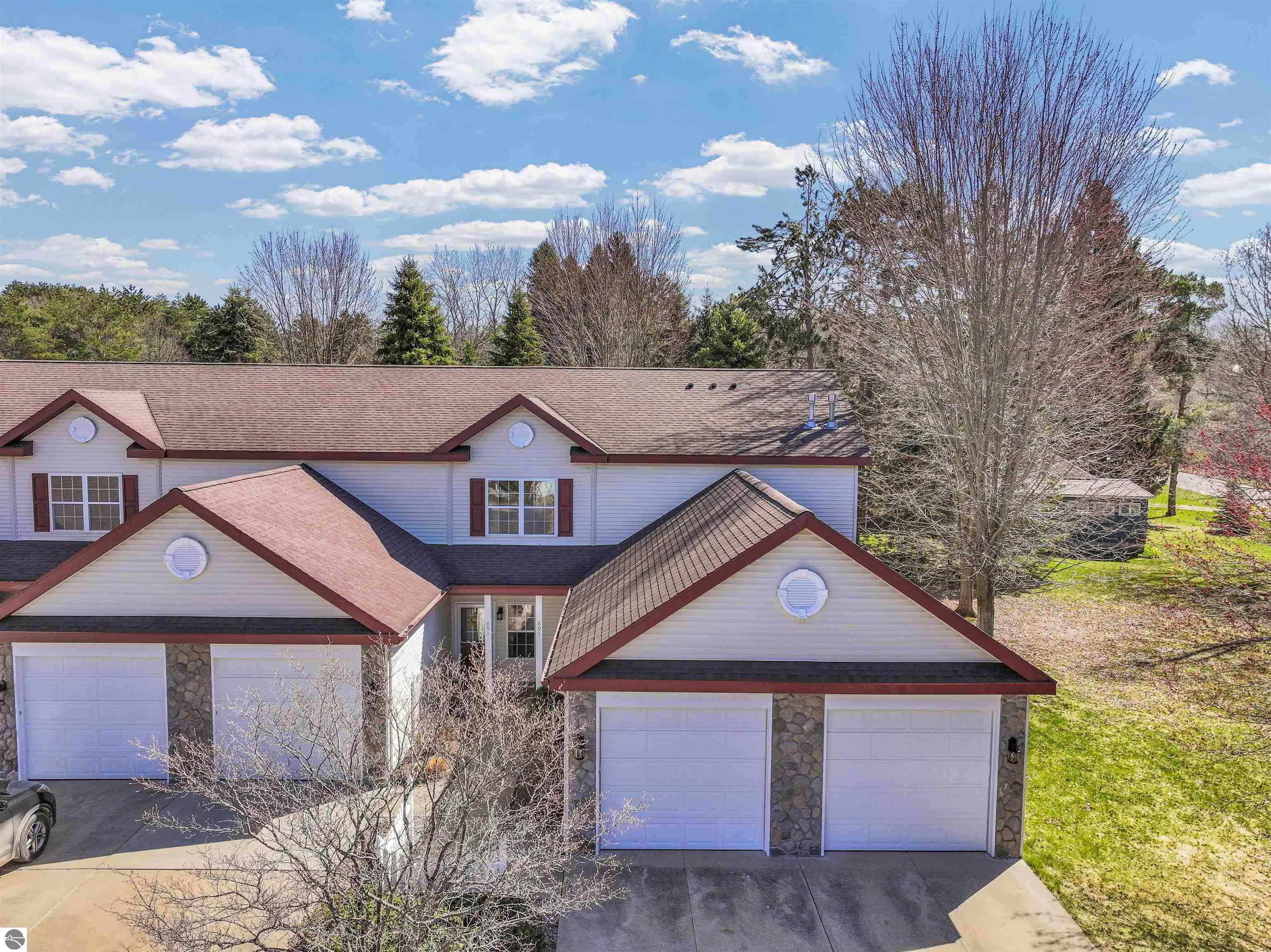895 Meadowview Court