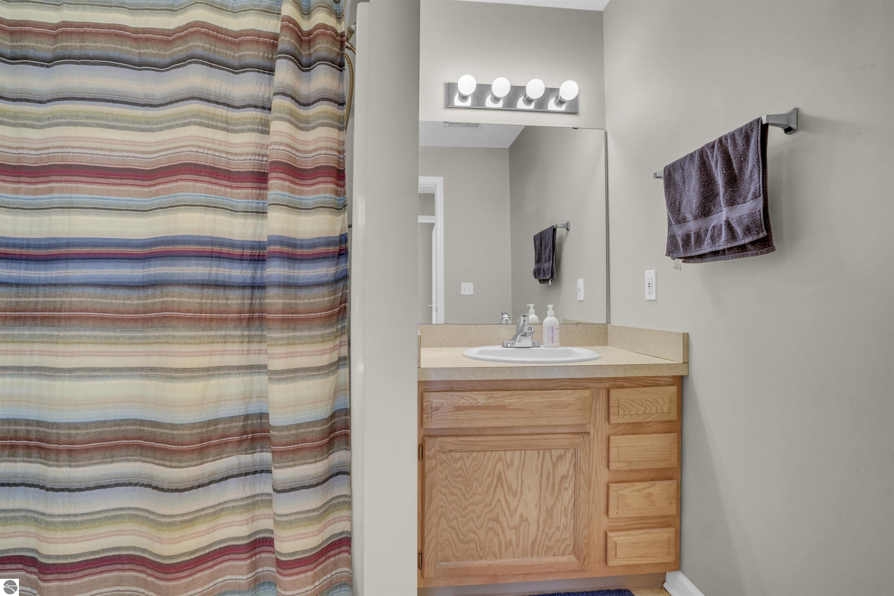 895 Meadowview Court