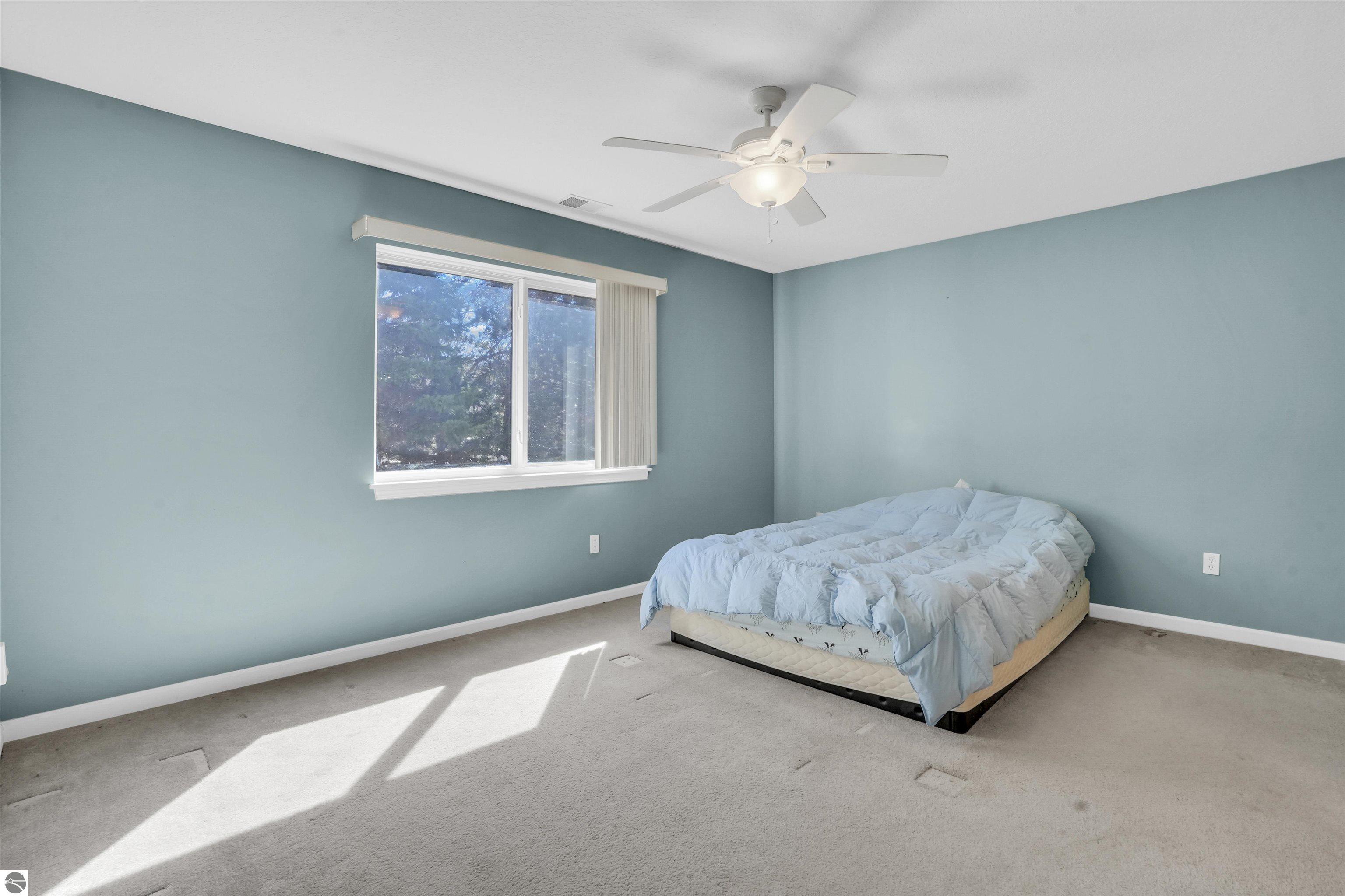 895 Meadowview Court