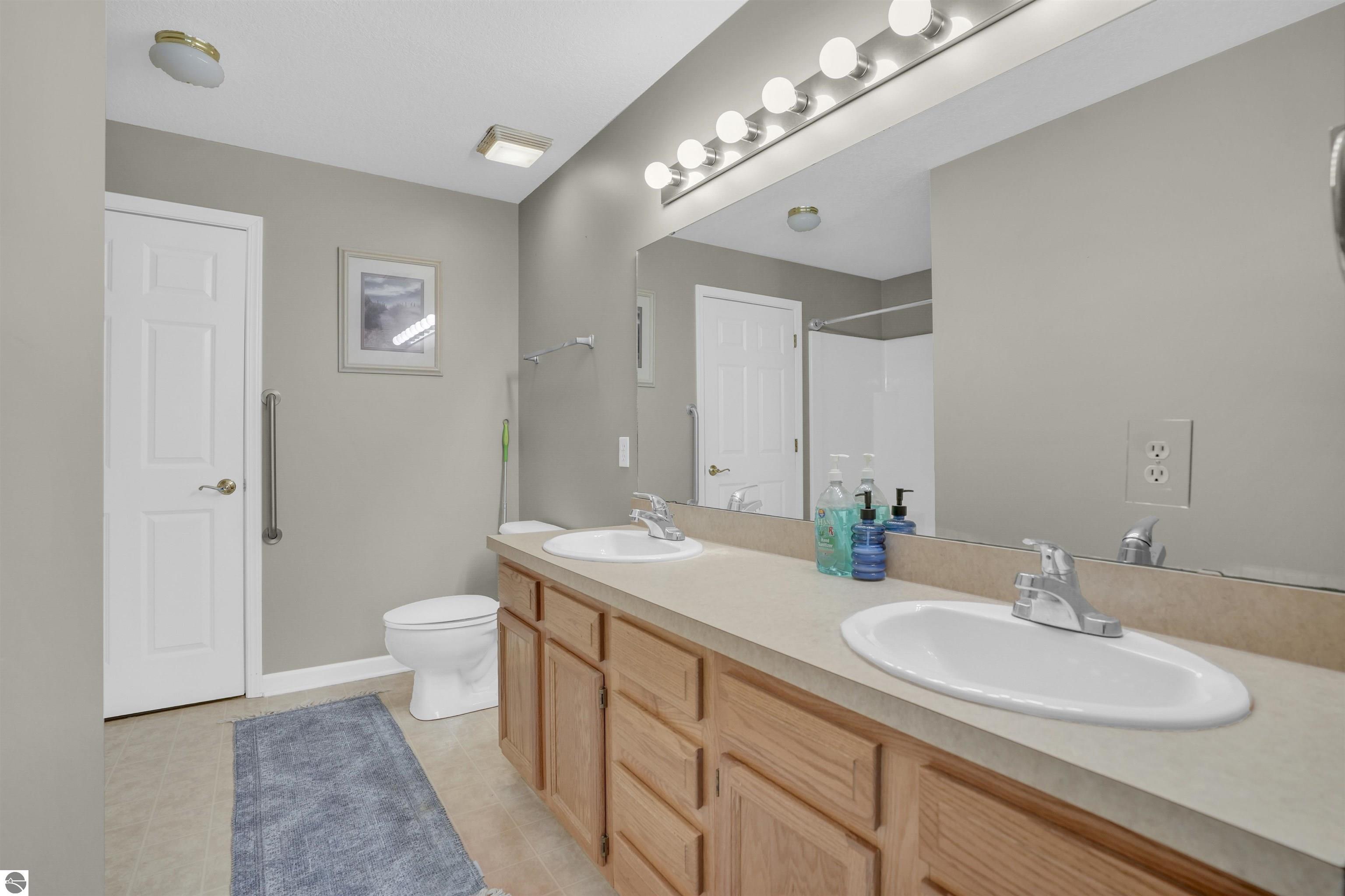 895 Meadowview Court