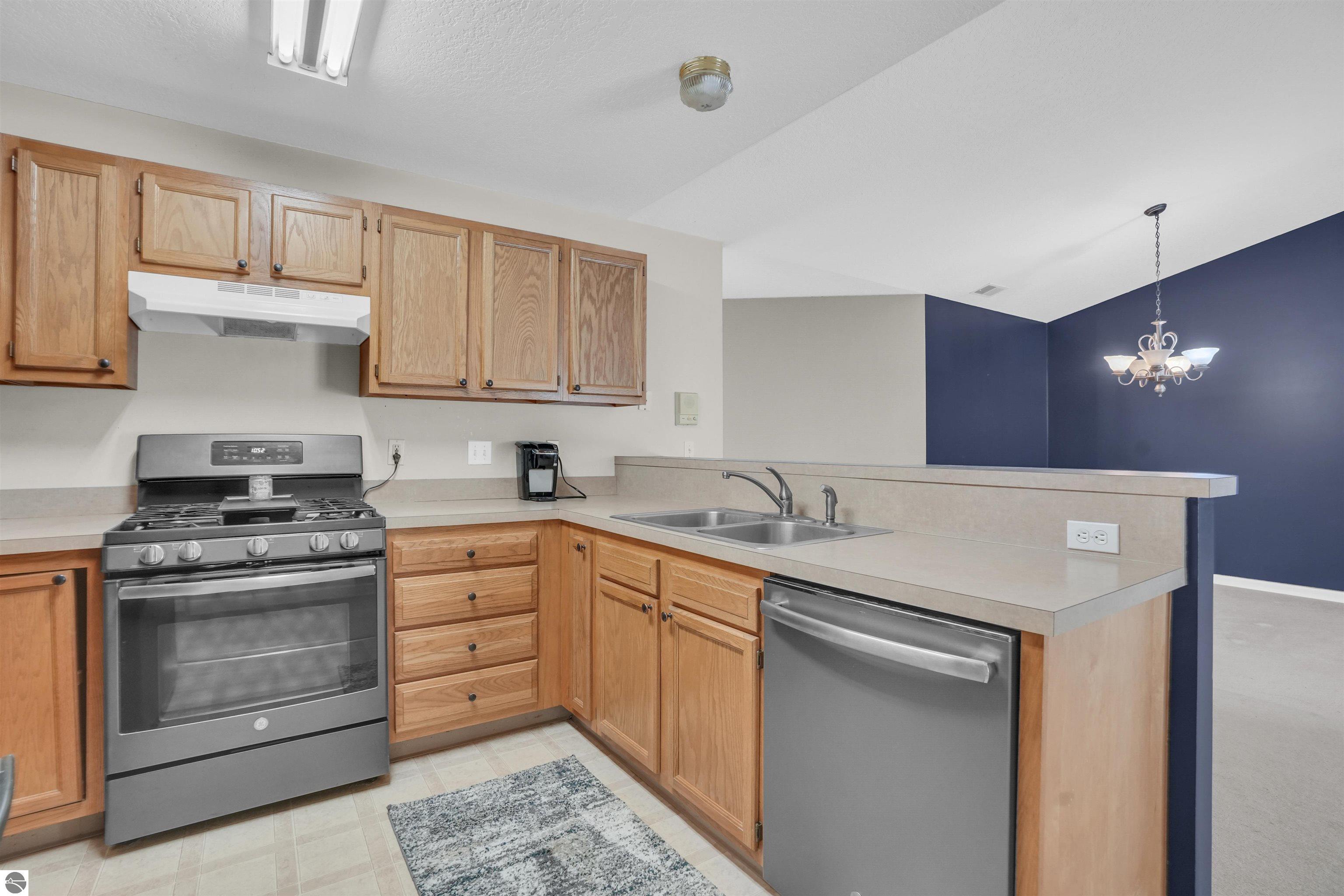 895 Meadowview Court