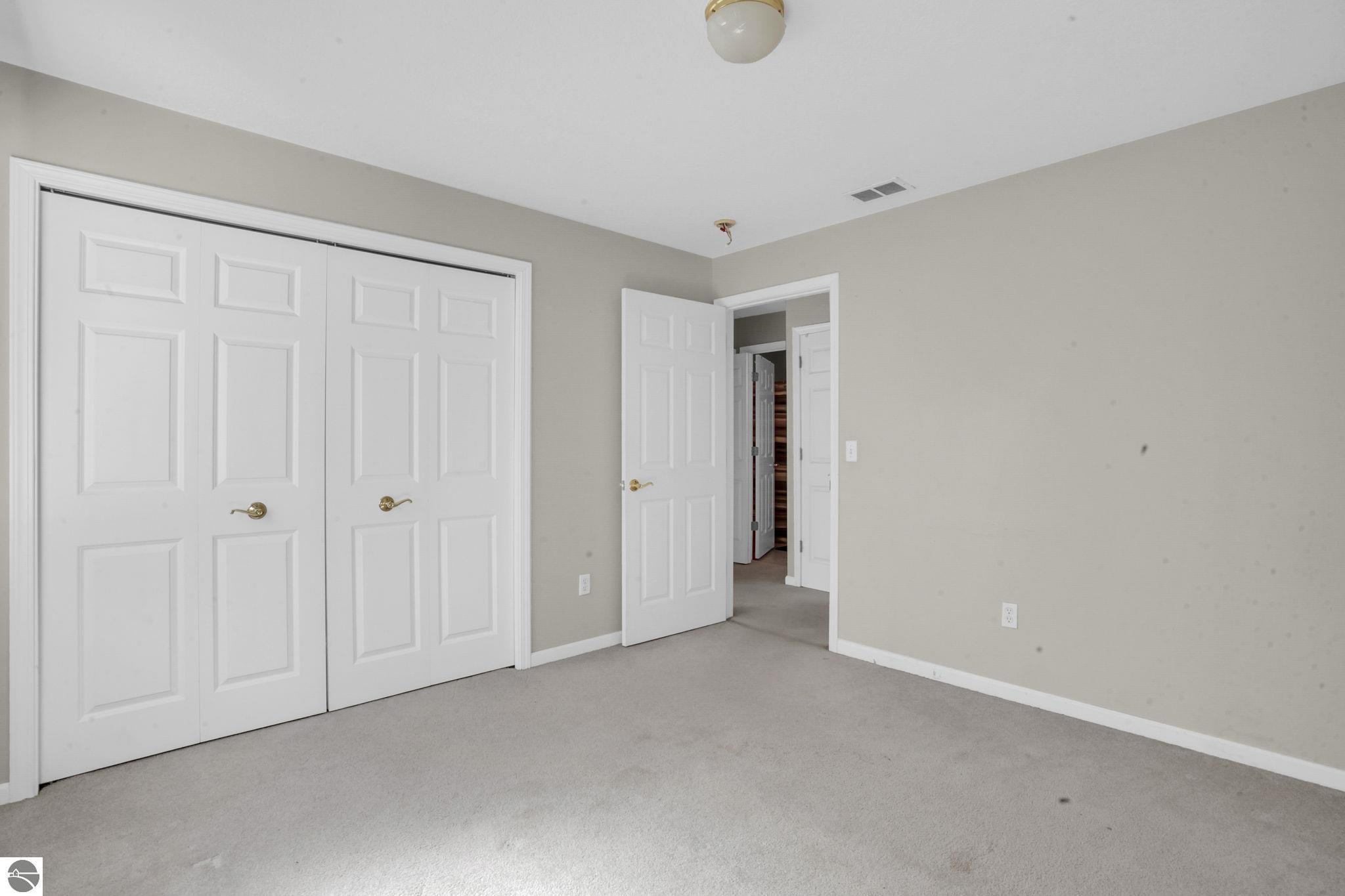 895 Meadowview Court