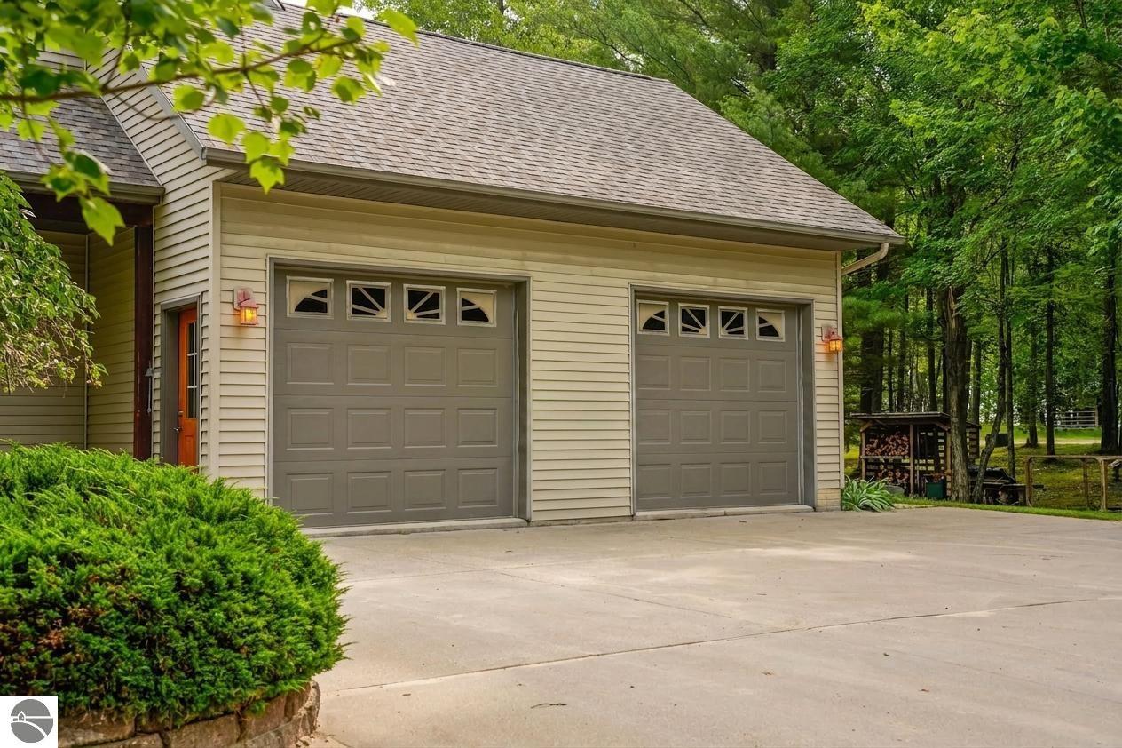 7385 Gabrielle Drive