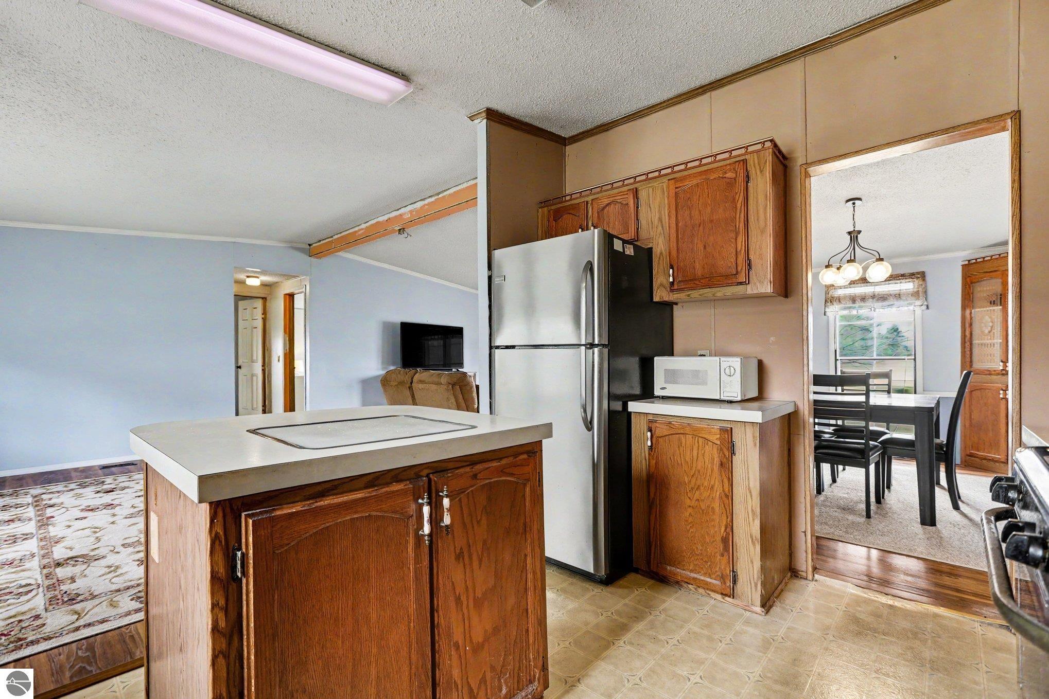 2652 Sawyer Road