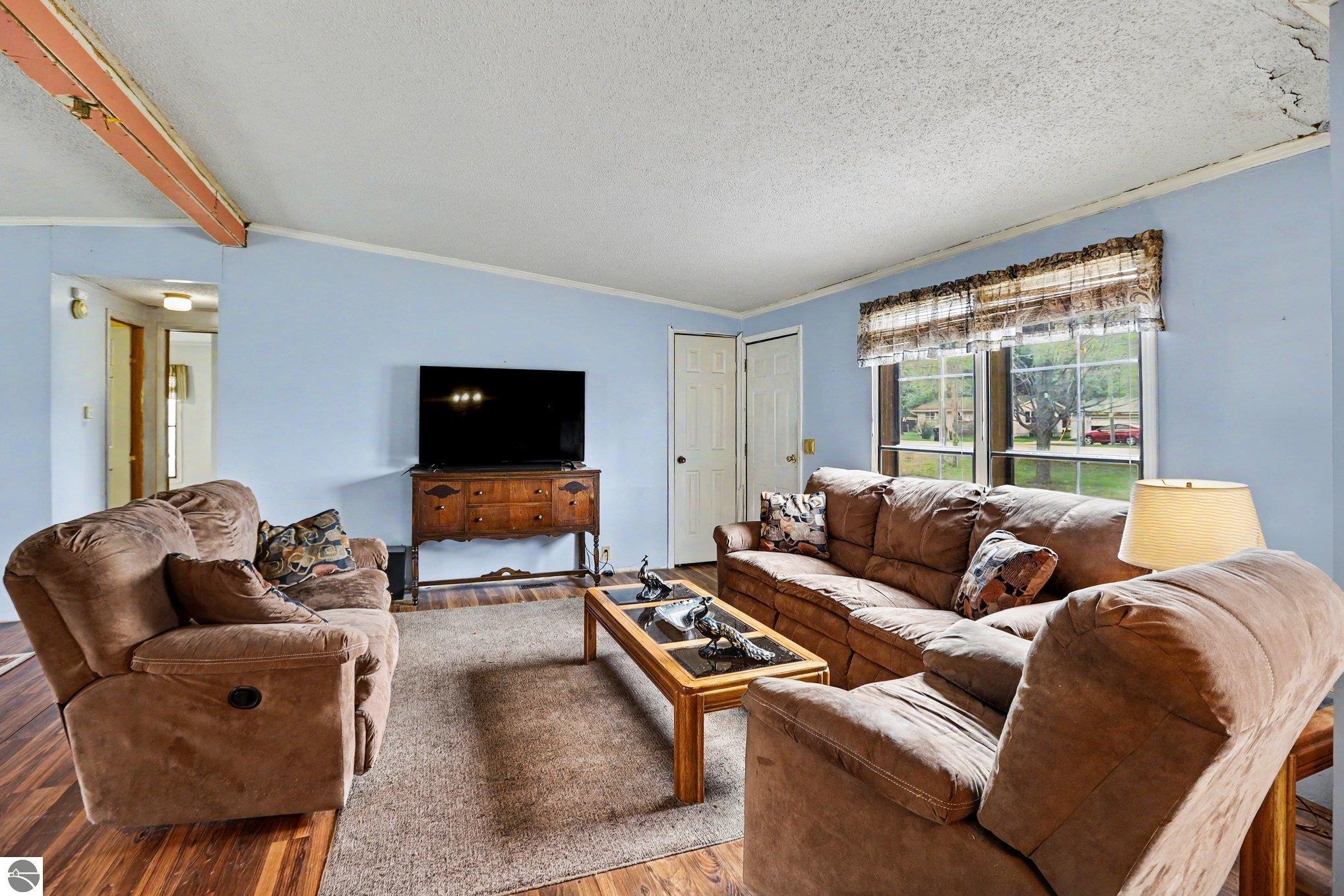 2652 Sawyer Road