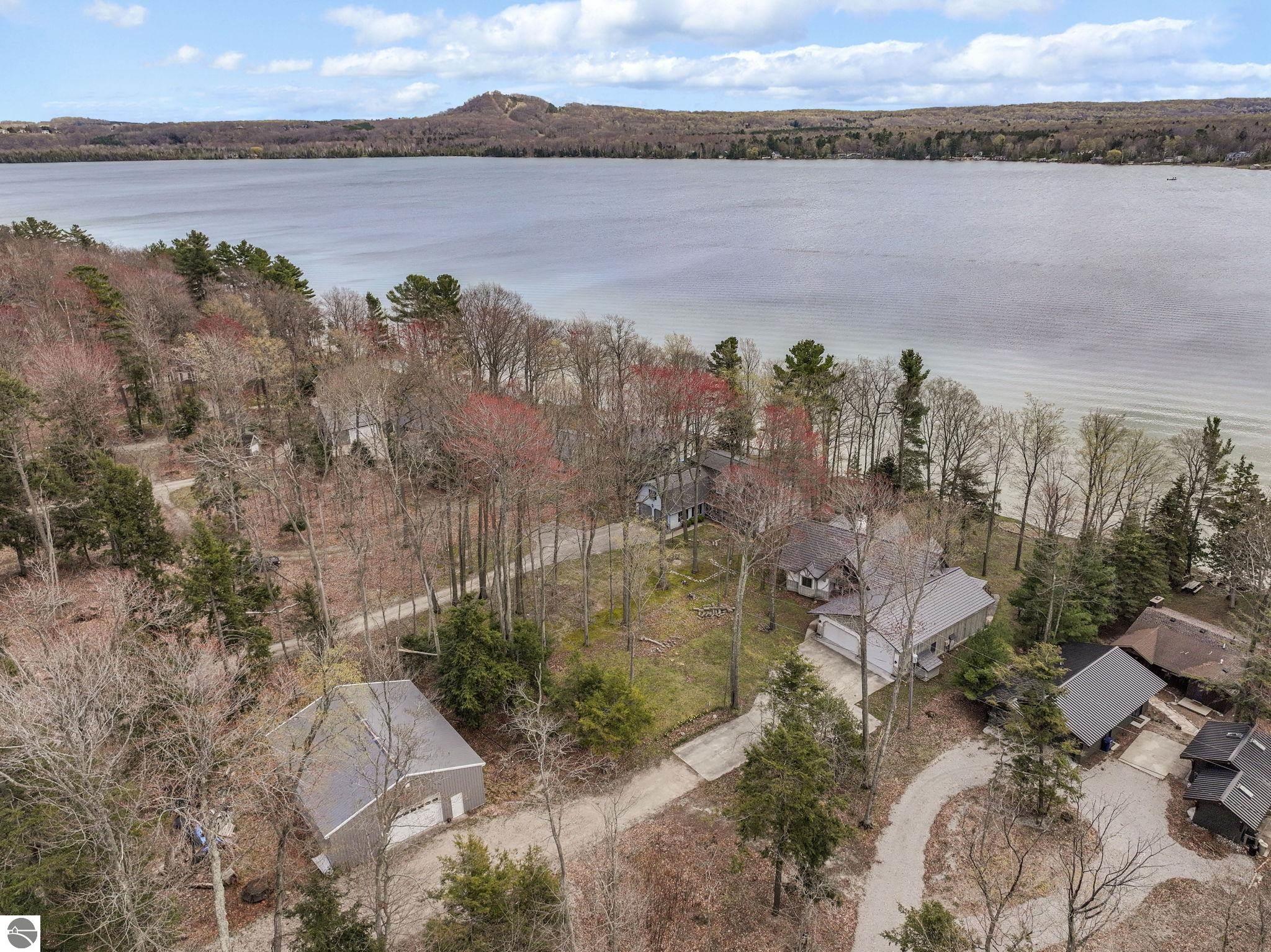 45 W Traverse Lake Road