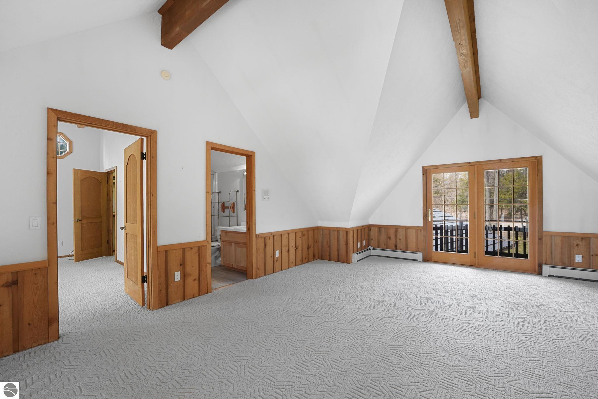 45 W Traverse Lake Road