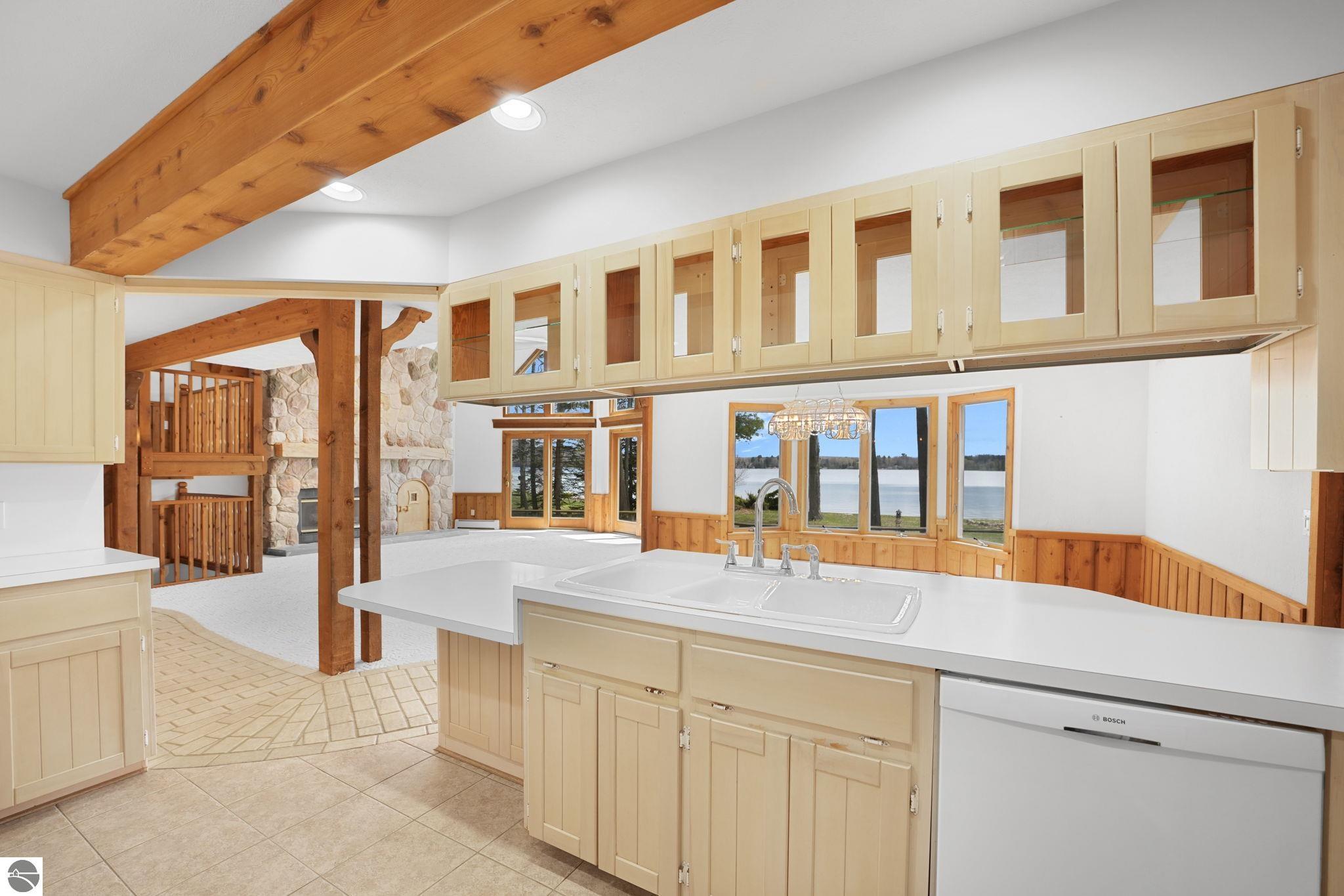 45 W Traverse Lake Road