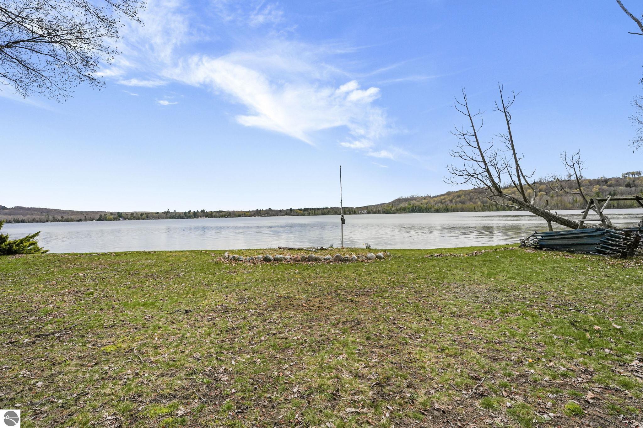 45 W Traverse Lake Road