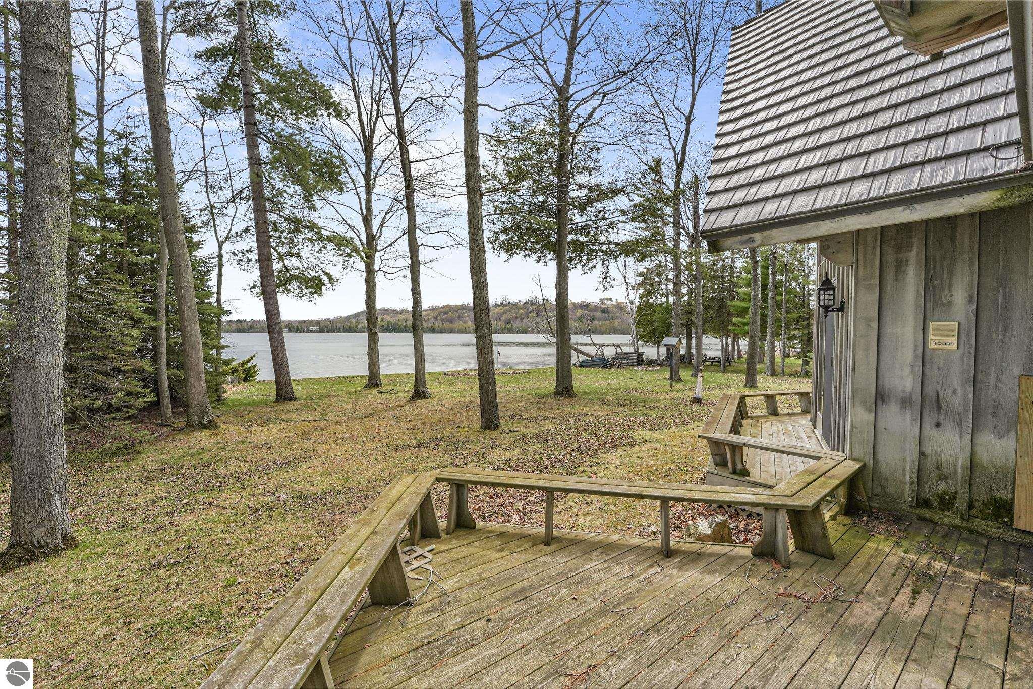 45 W Traverse Lake Road