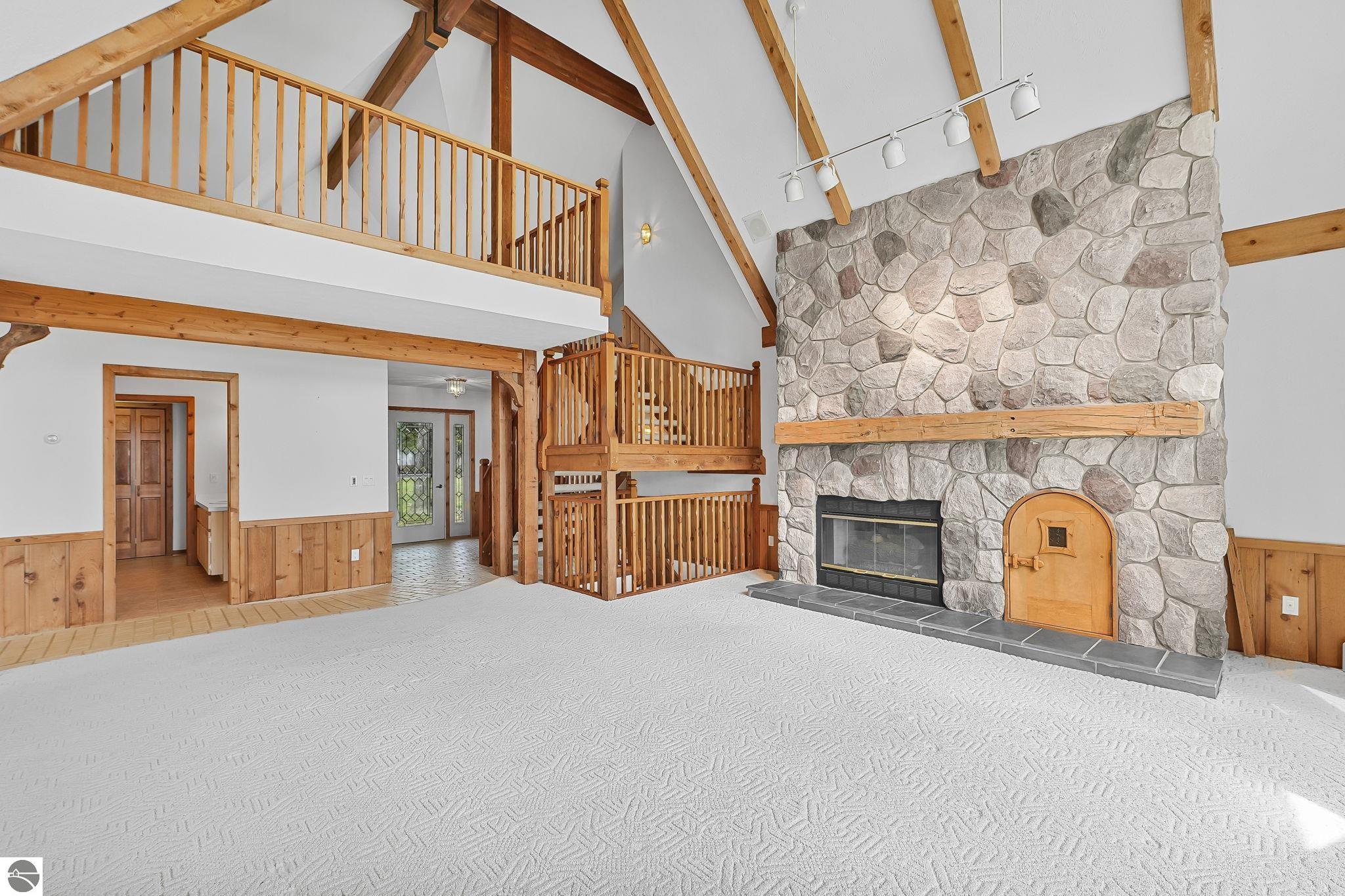 45 W Traverse Lake Road