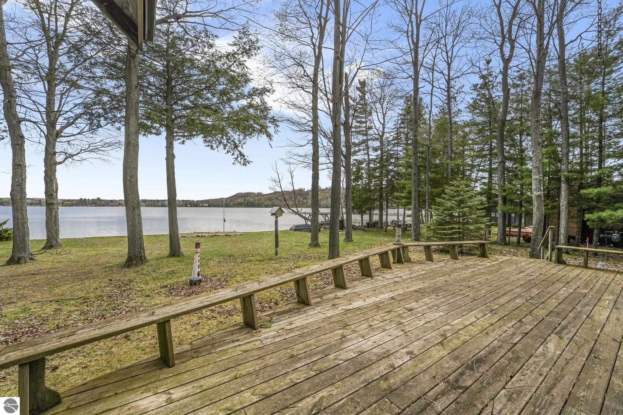45 W Traverse Lake Road