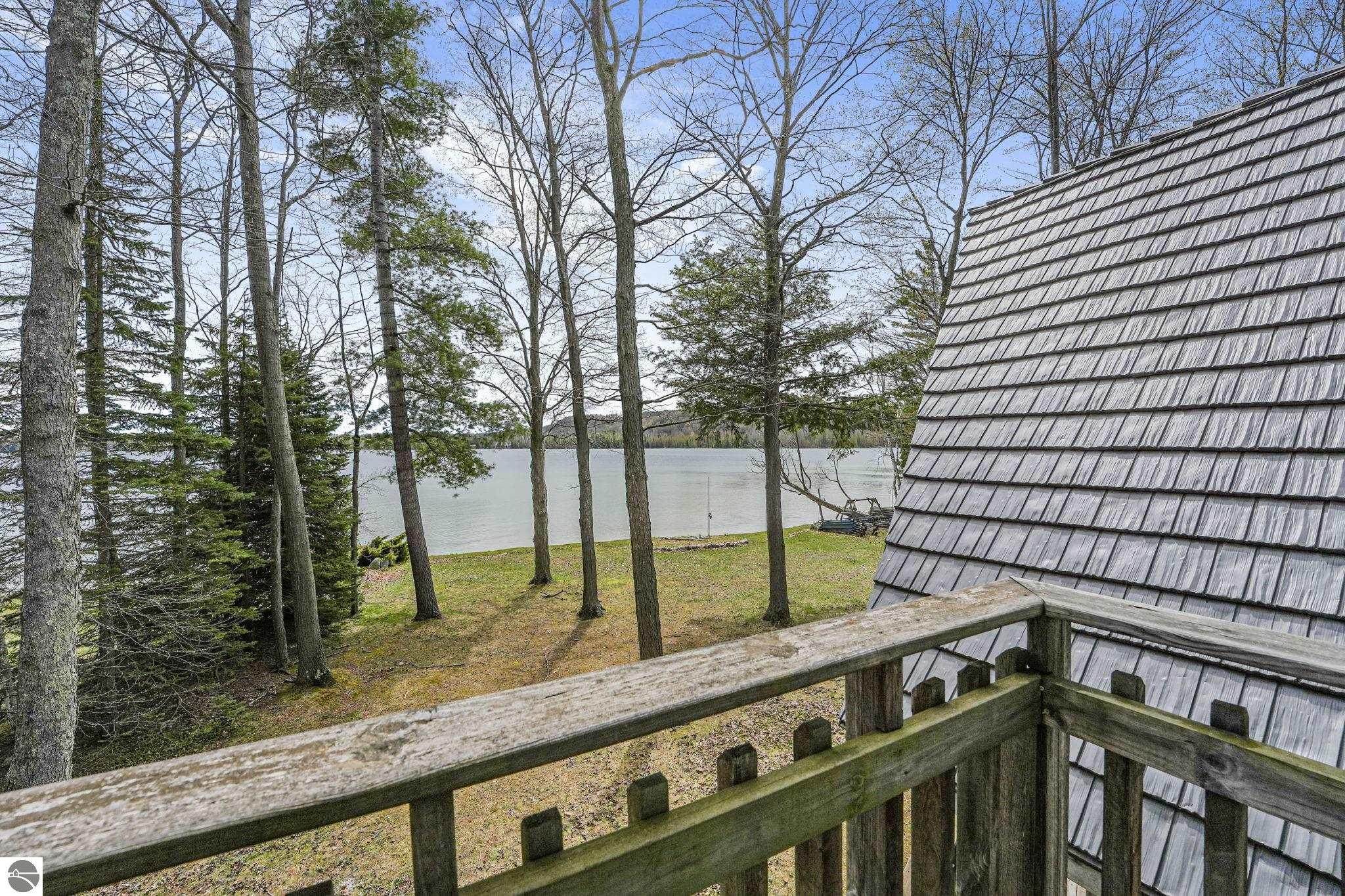 45 W Traverse Lake Road