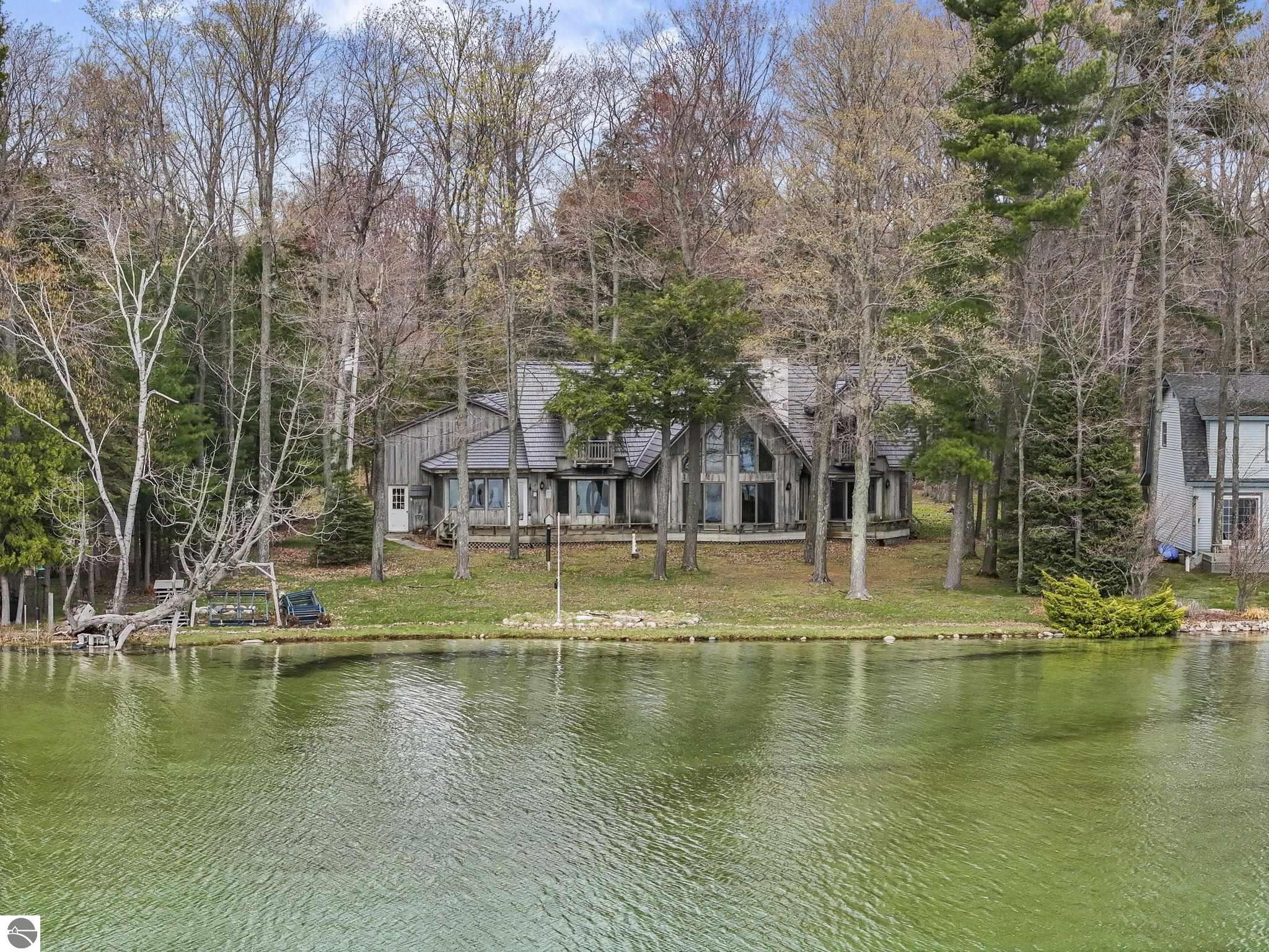 45 W Traverse Lake Road