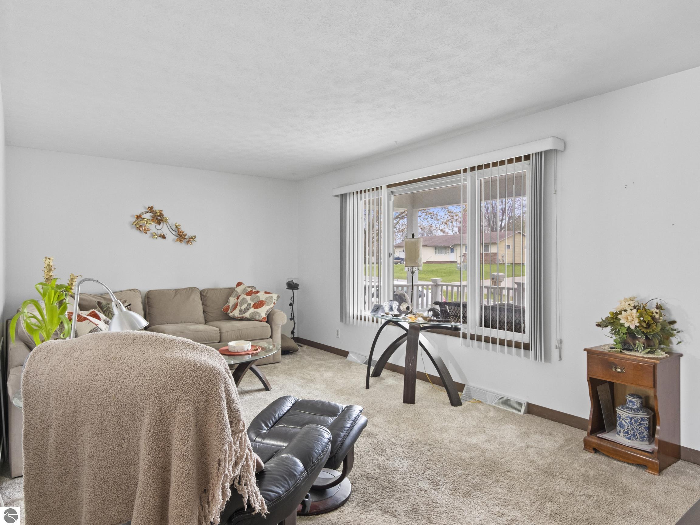 1150 N Carriage Hill