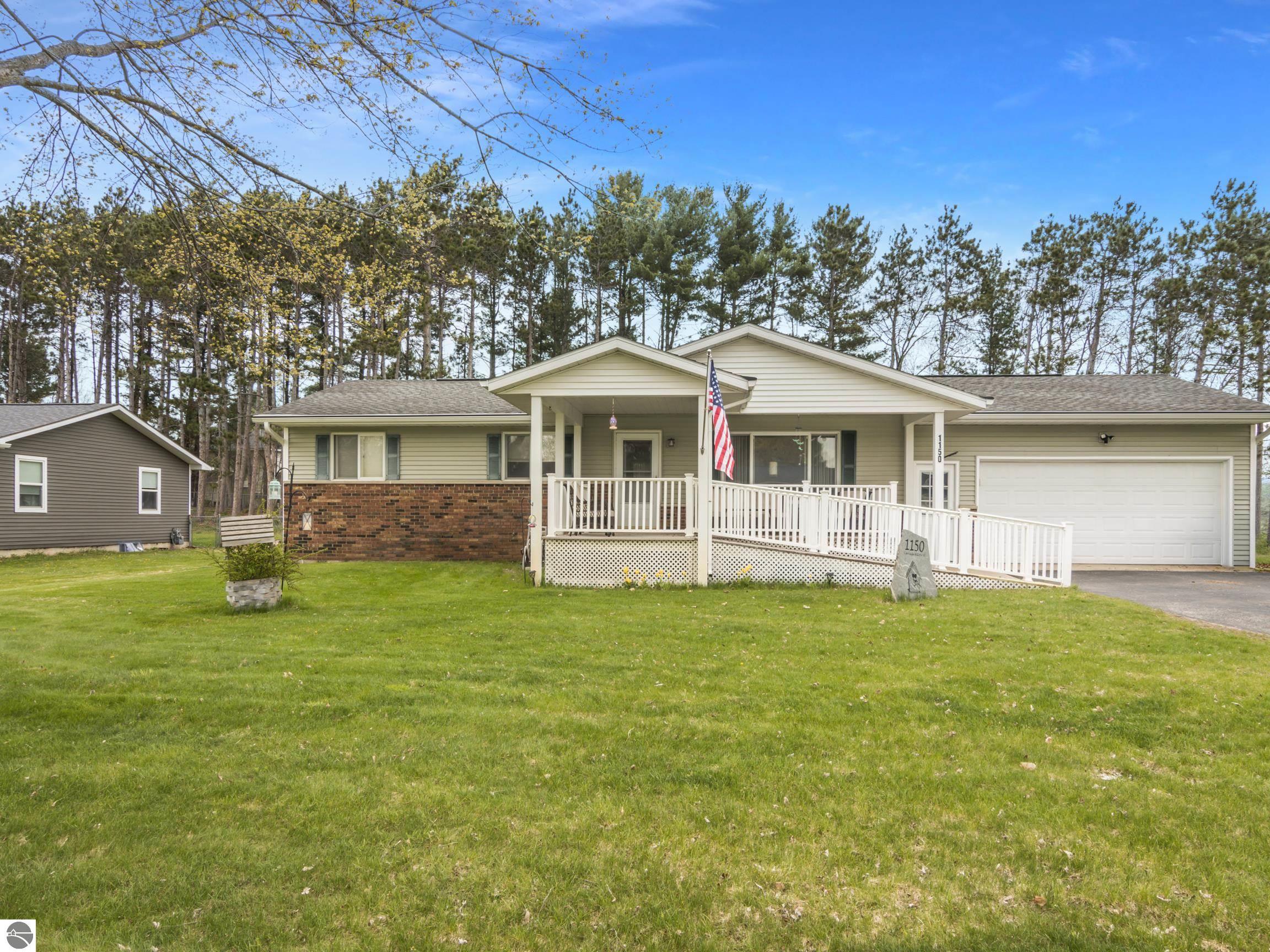 1150 N Carriage Hill