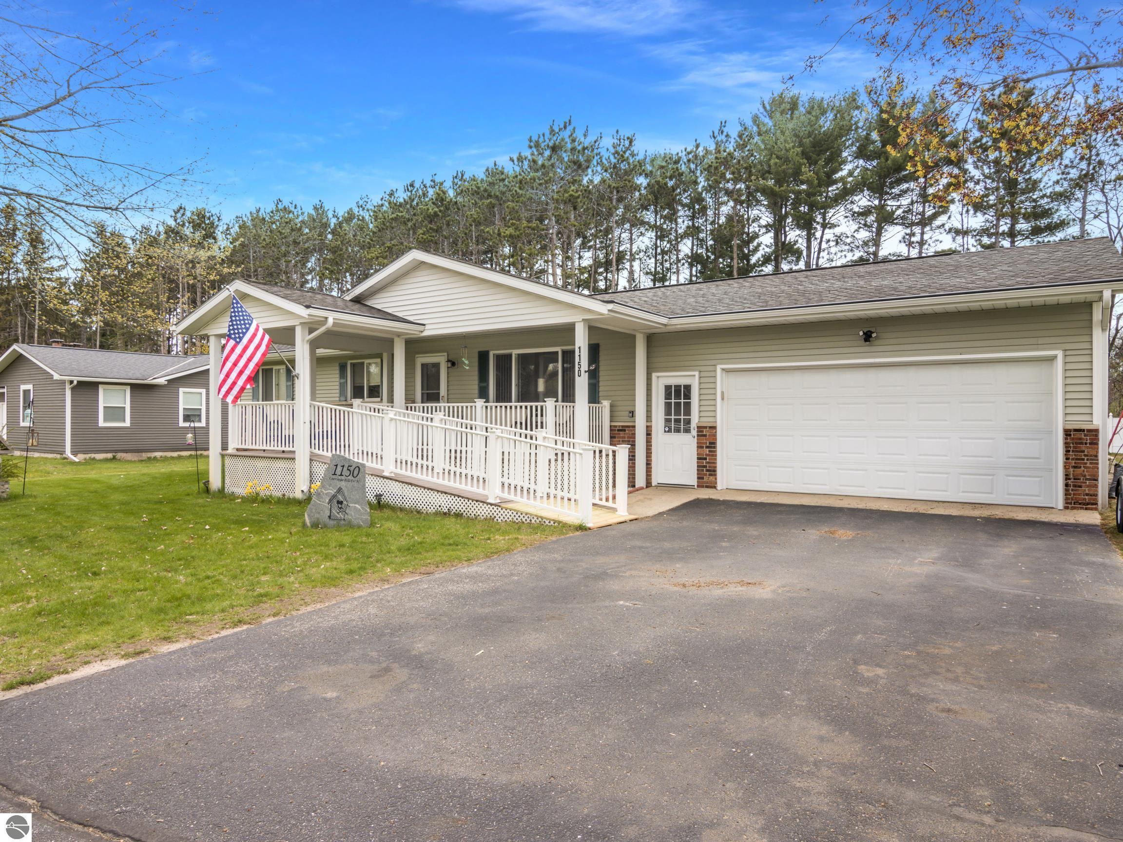 1150 N Carriage Hill