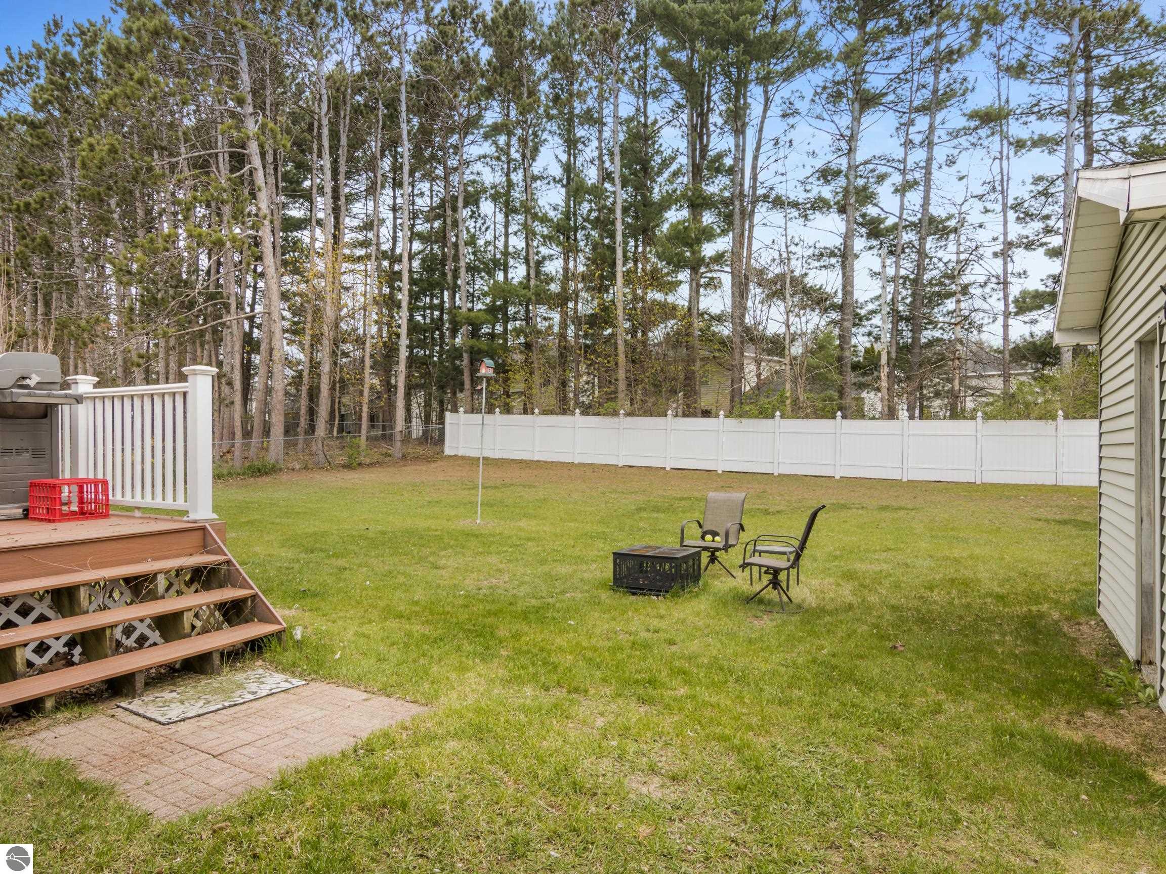 1150 N Carriage Hill