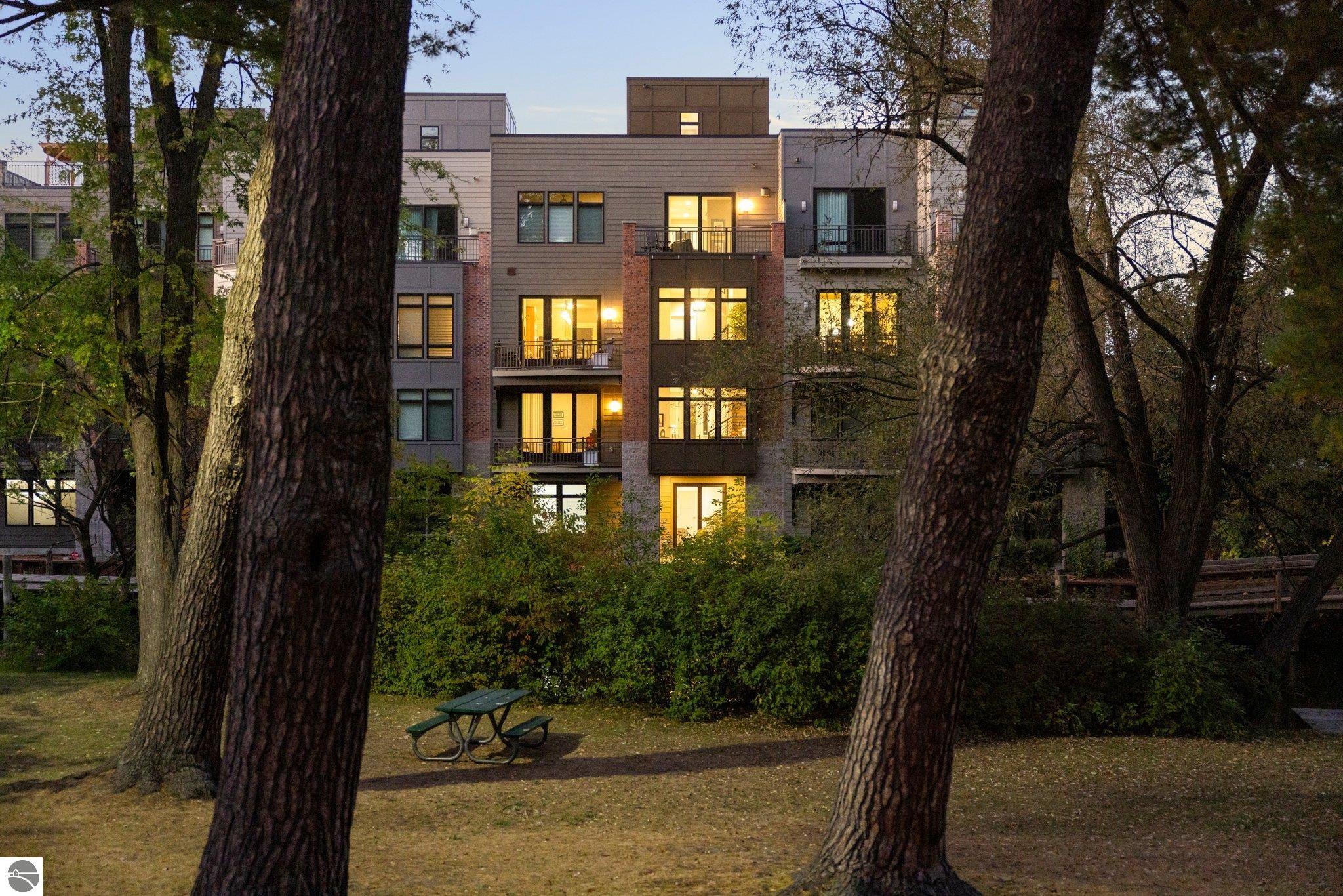 139 Uptown Court