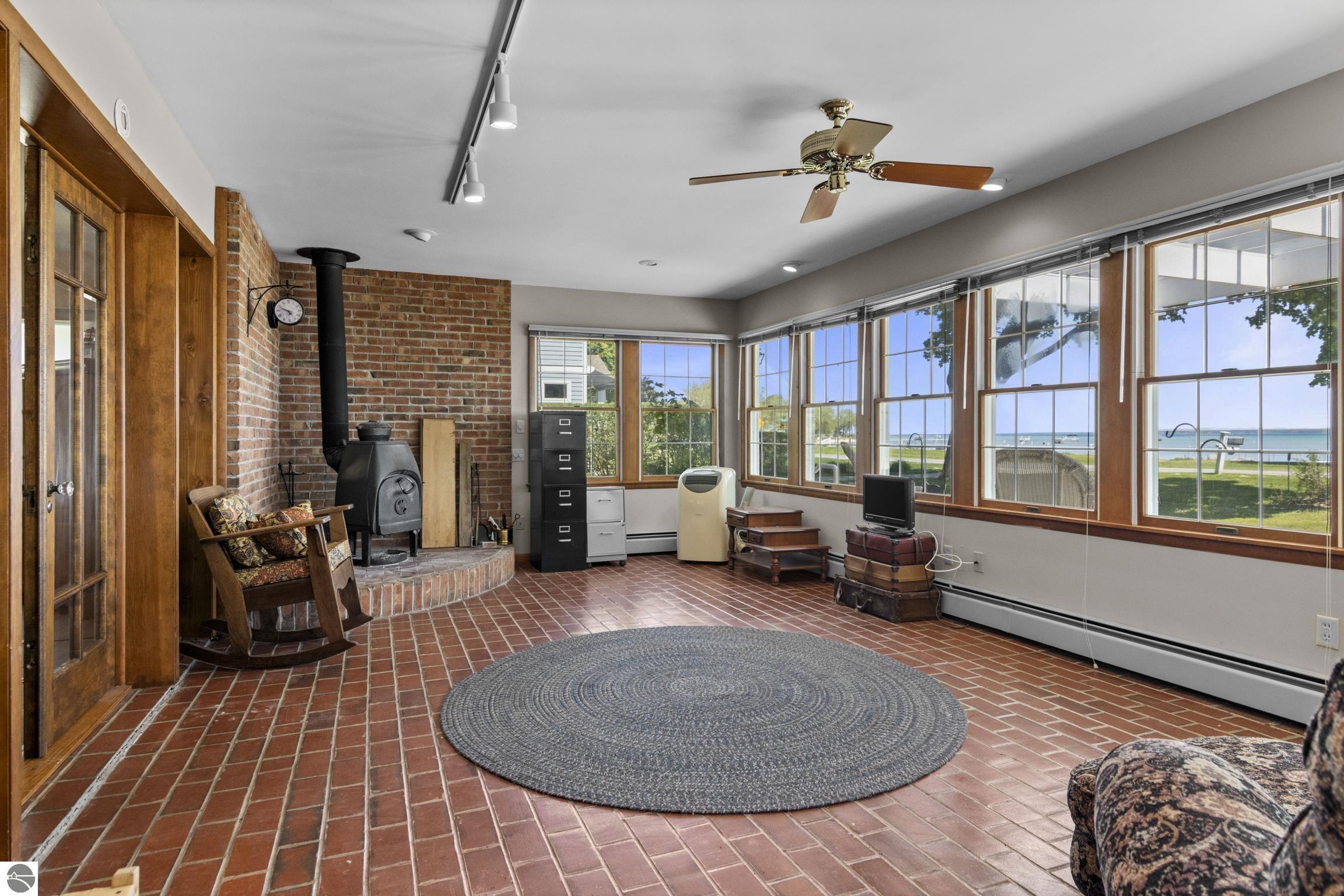 340 S East Bay Boulevard
