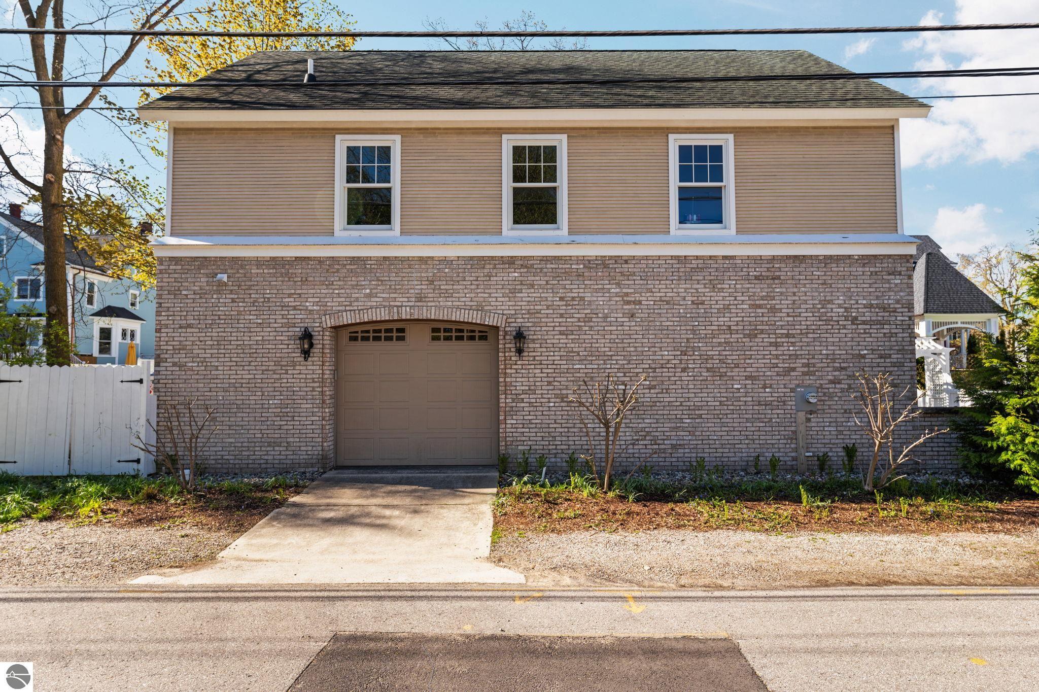 229 Wellington Street