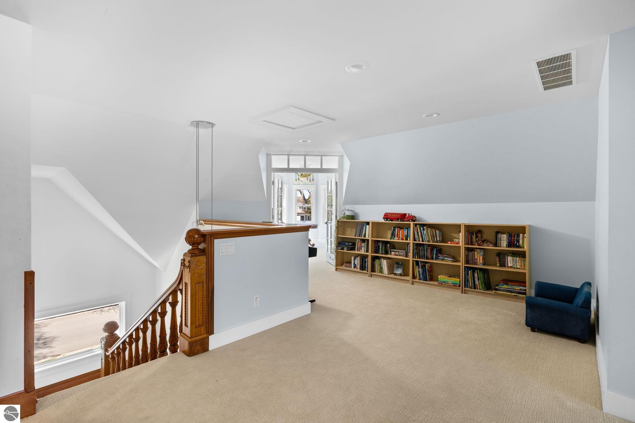 229 Wellington Street