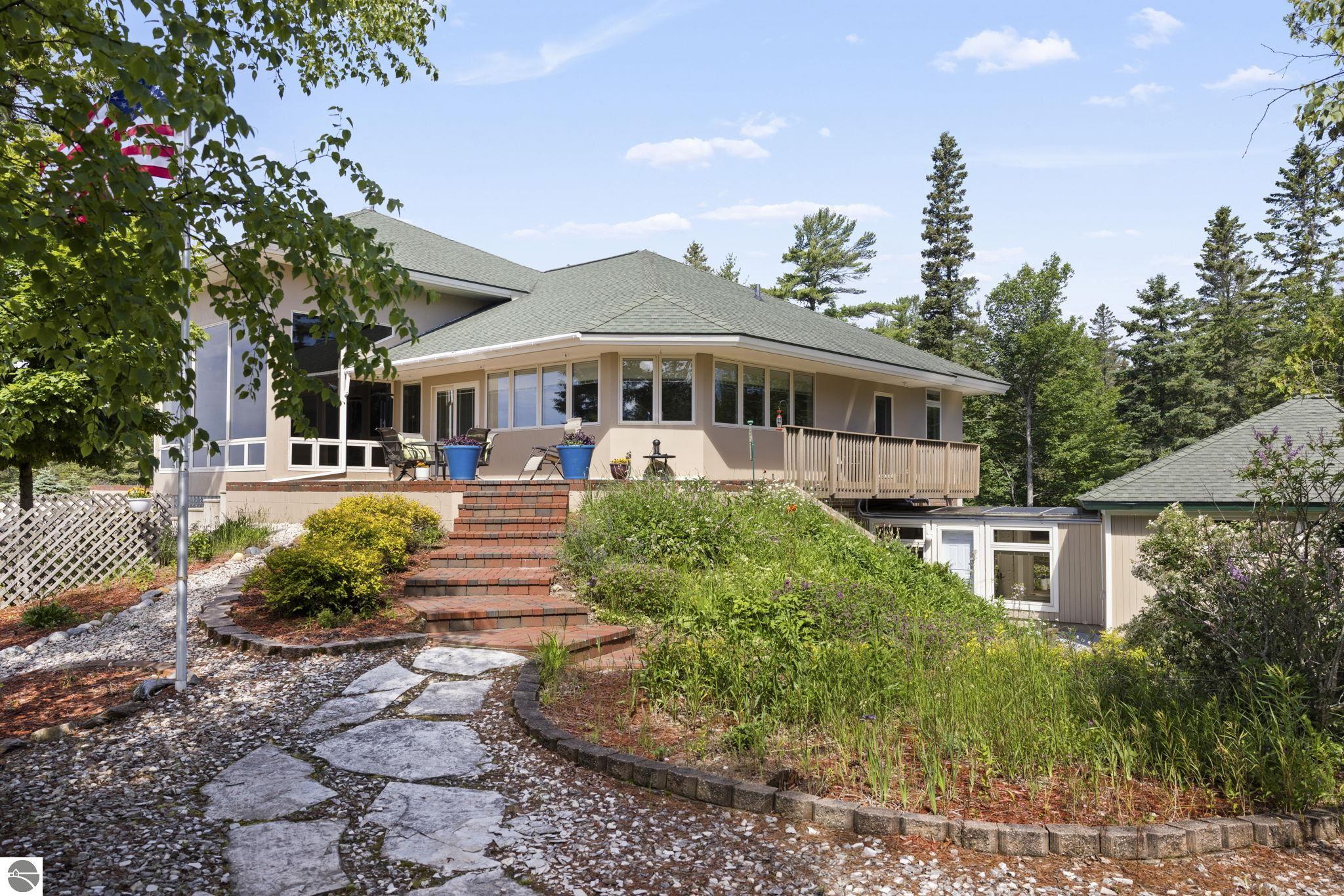 5343 Michibay Drive