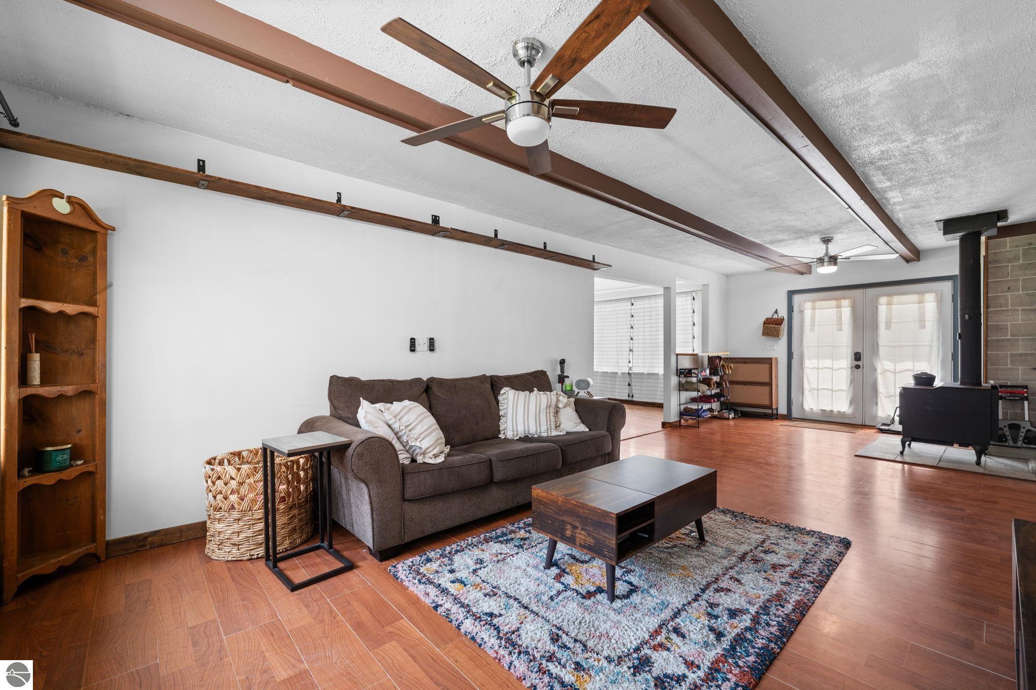 8613 Summit City Road