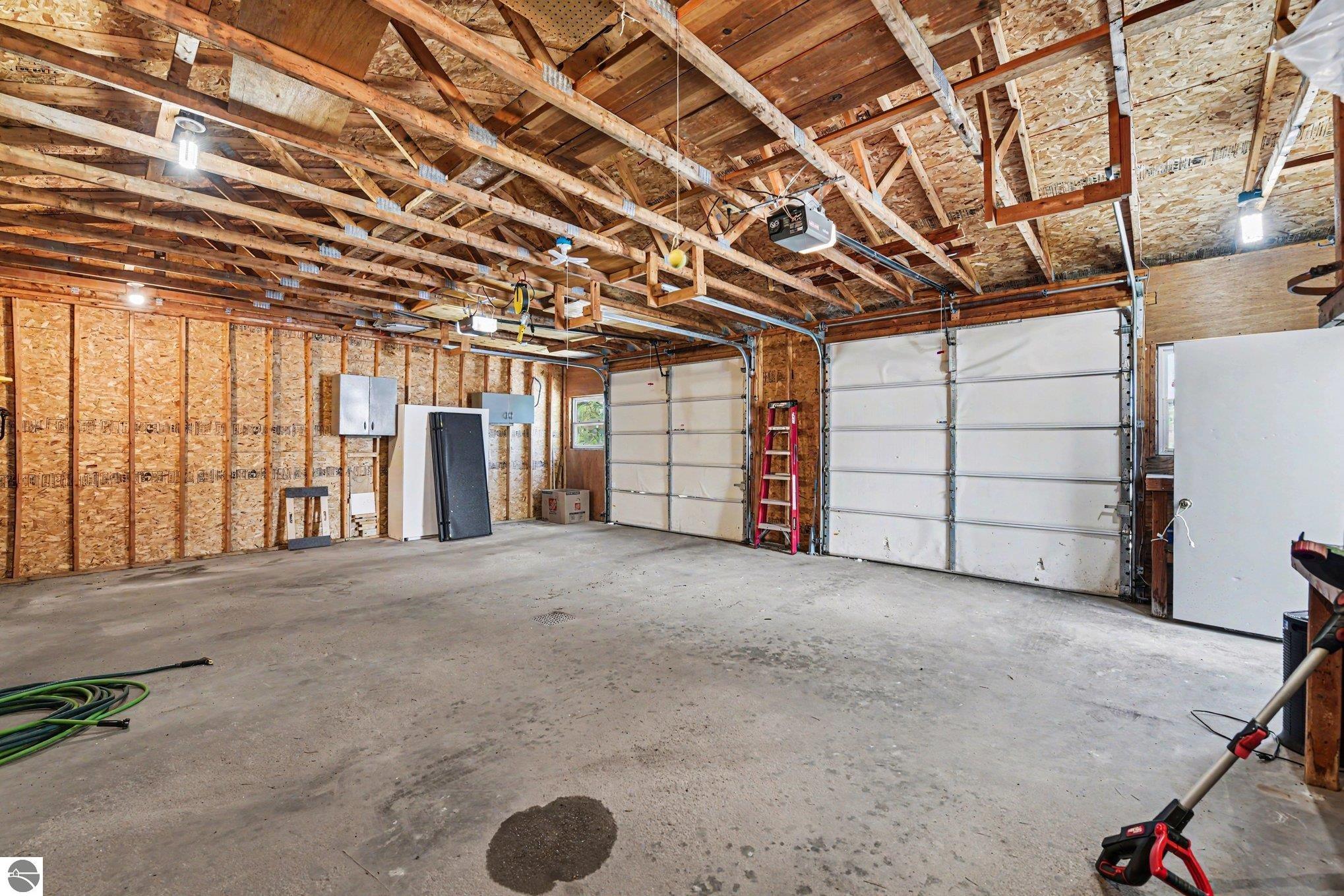 9933 Summit City Road