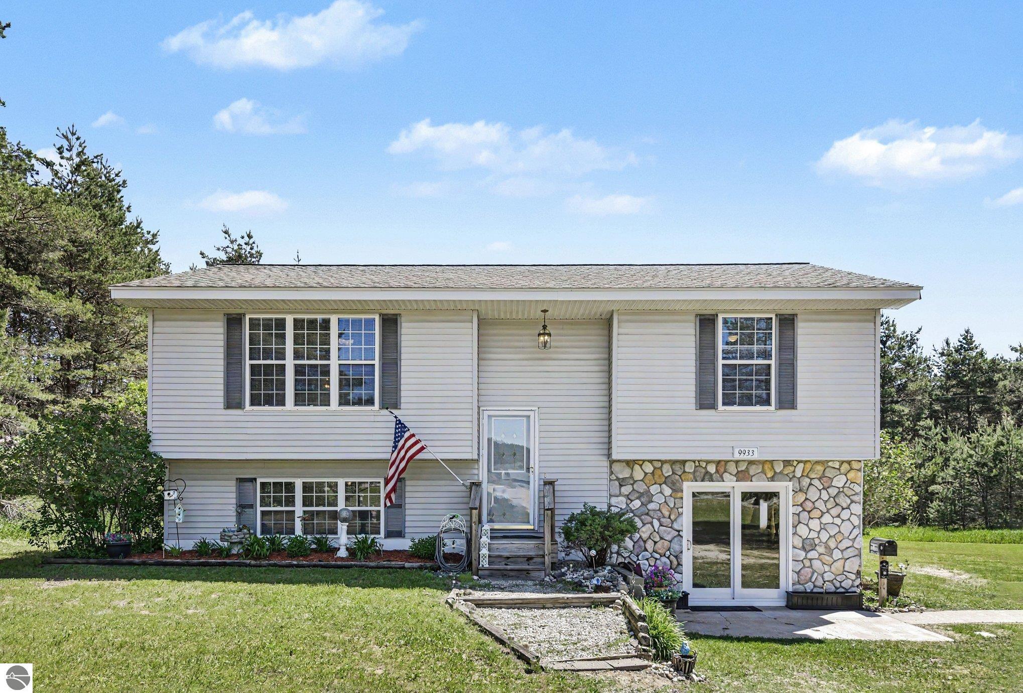 9933 Summit City Road