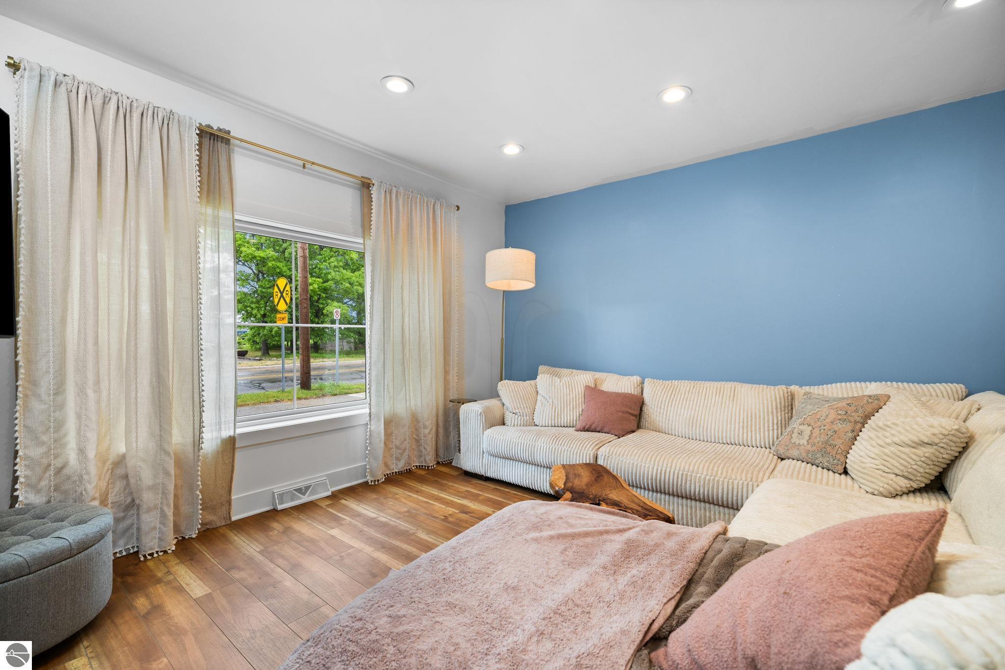 210 E Fourteenth Street