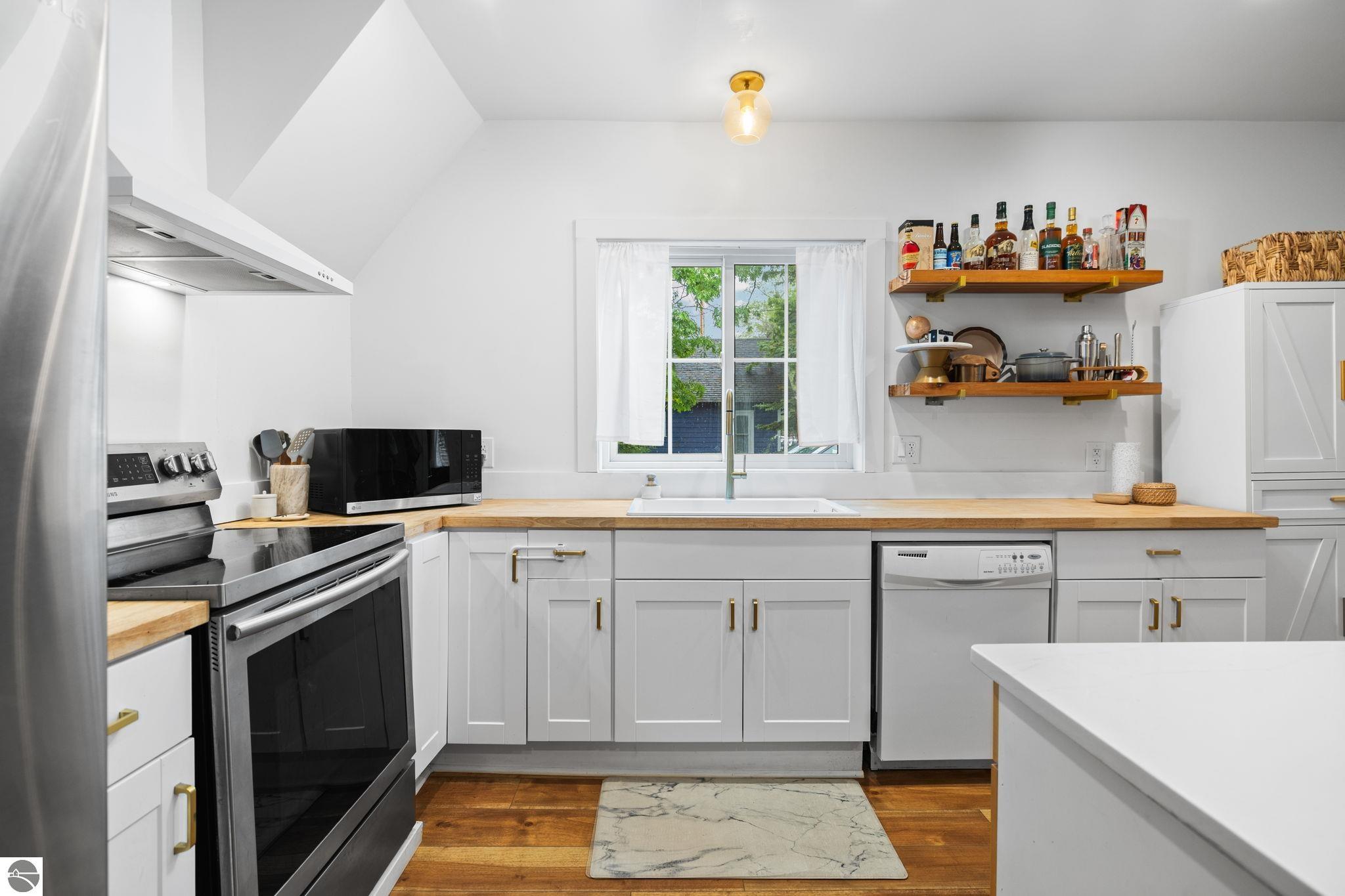 210 E Fourteenth Street
