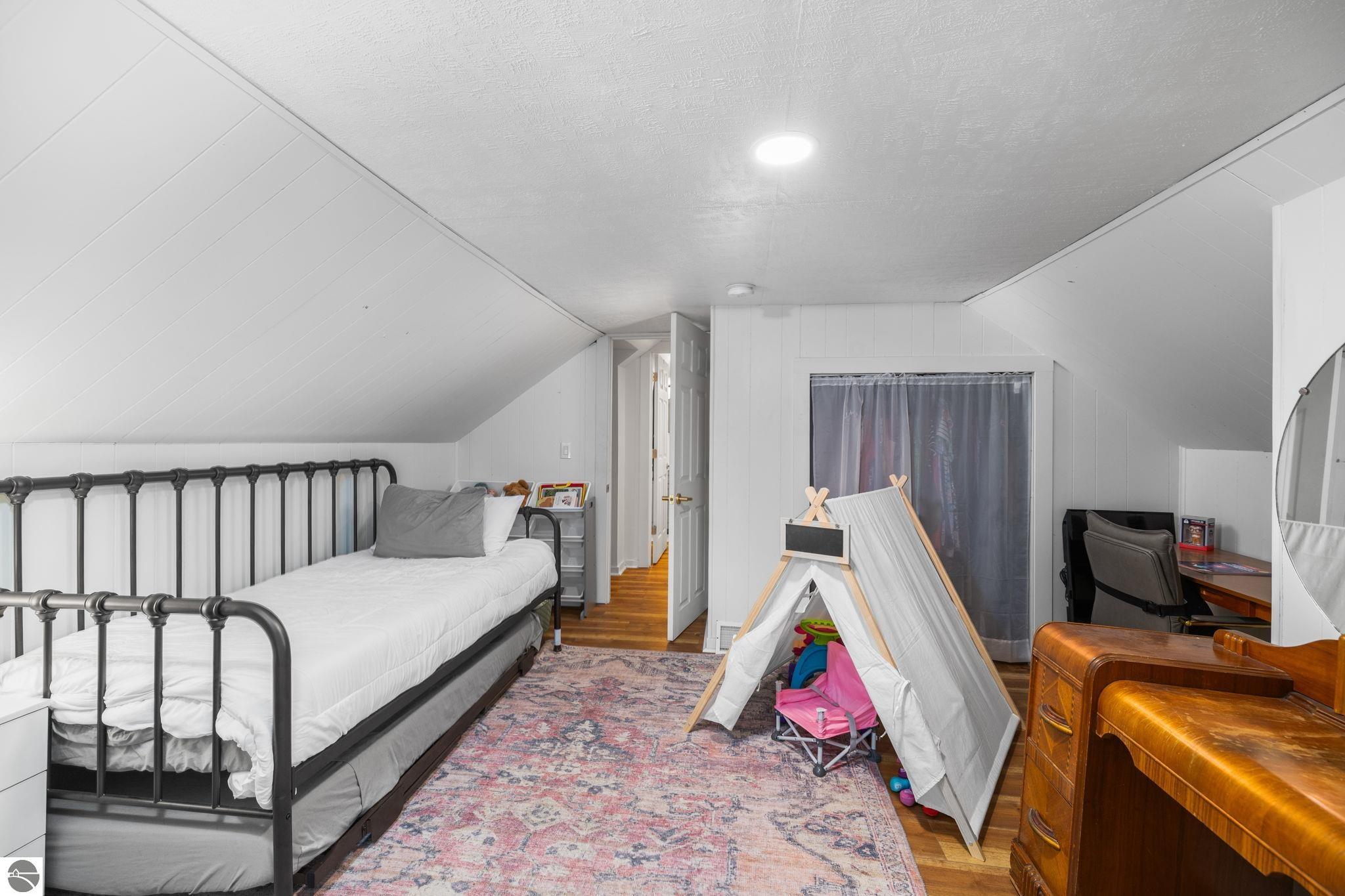 210 E Fourteenth Street