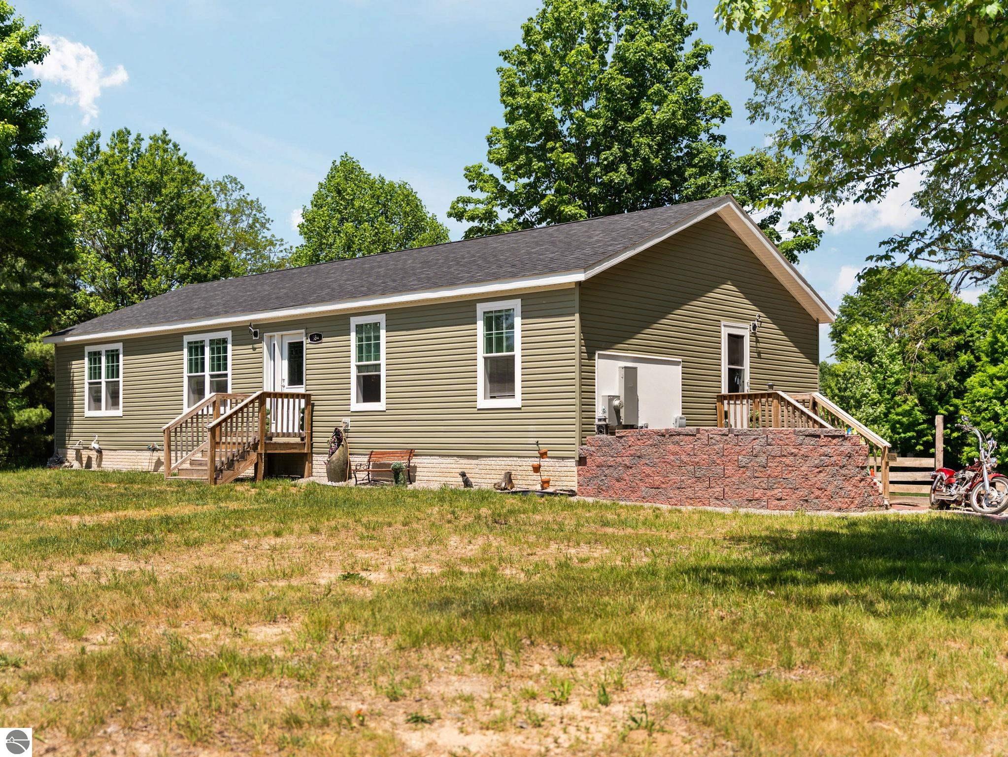 584 Gitchegumee Drive