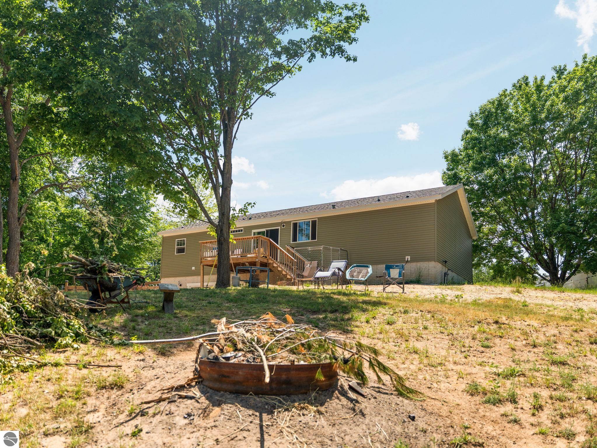 584 Gitchegumee Drive