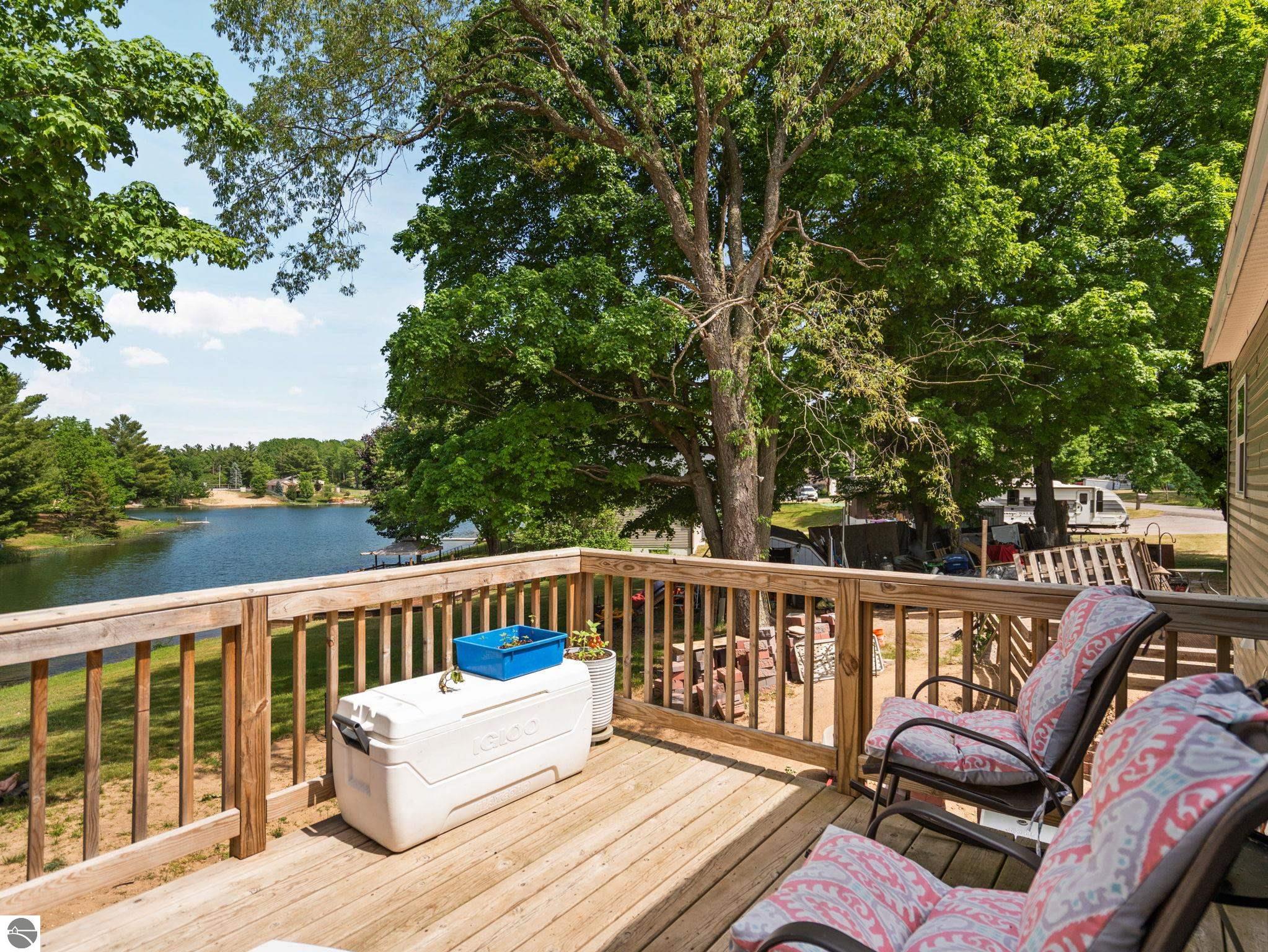 584 Gitchegumee Drive