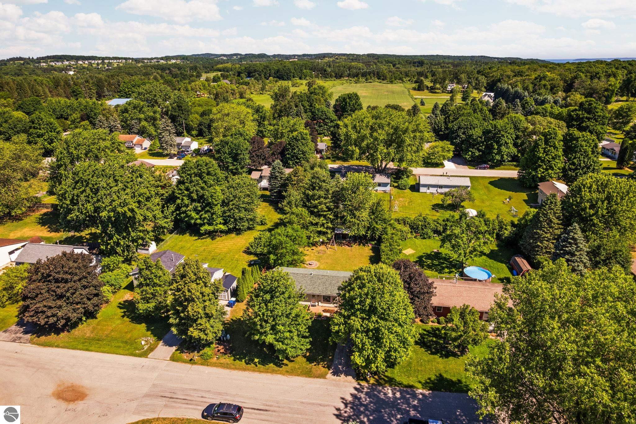 4822 Candlewood Lane