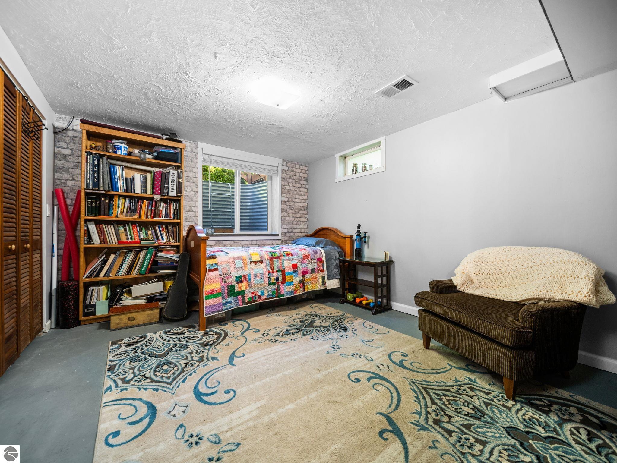 4822 Candlewood Lane