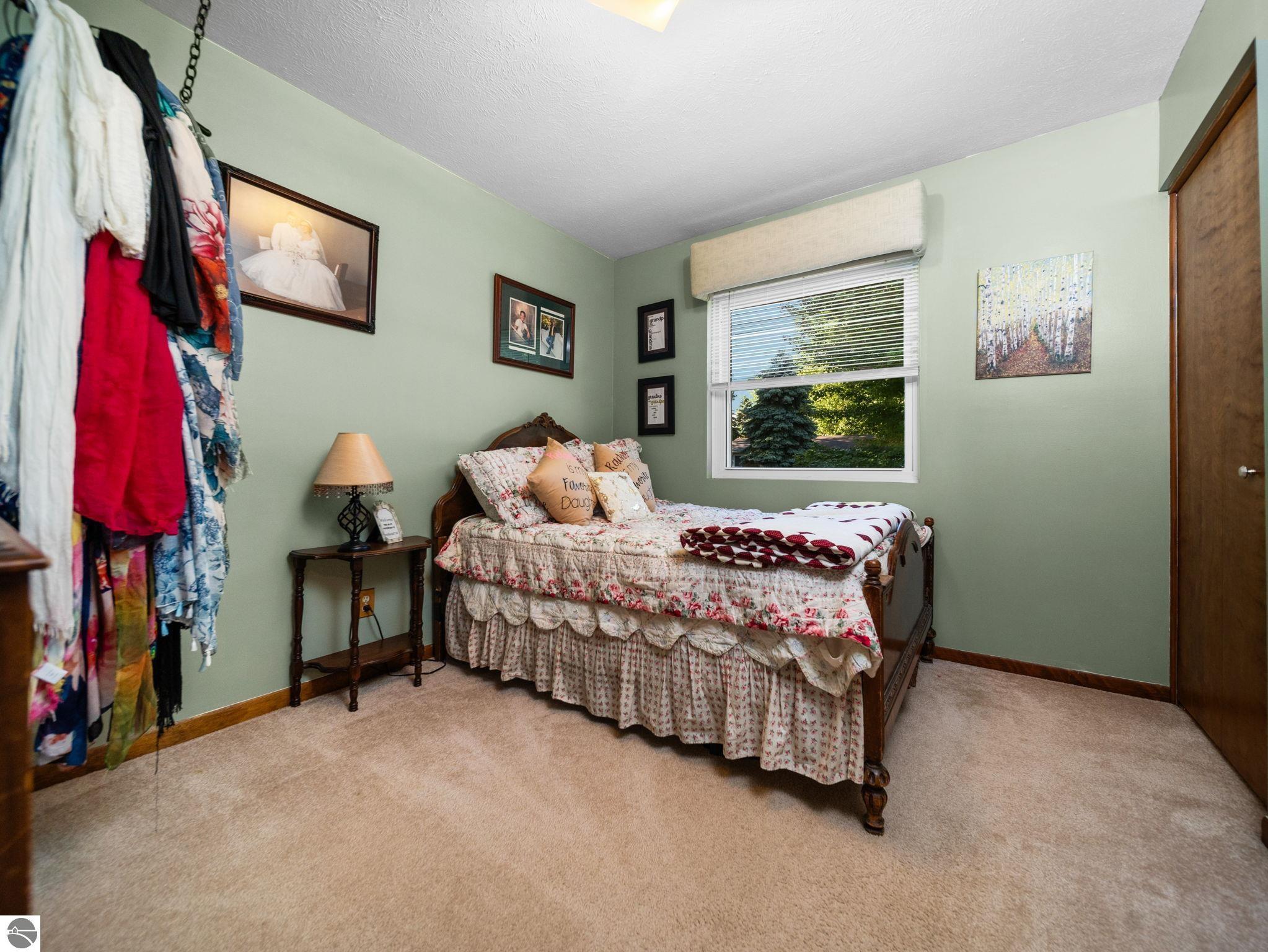 4822 Candlewood Lane
