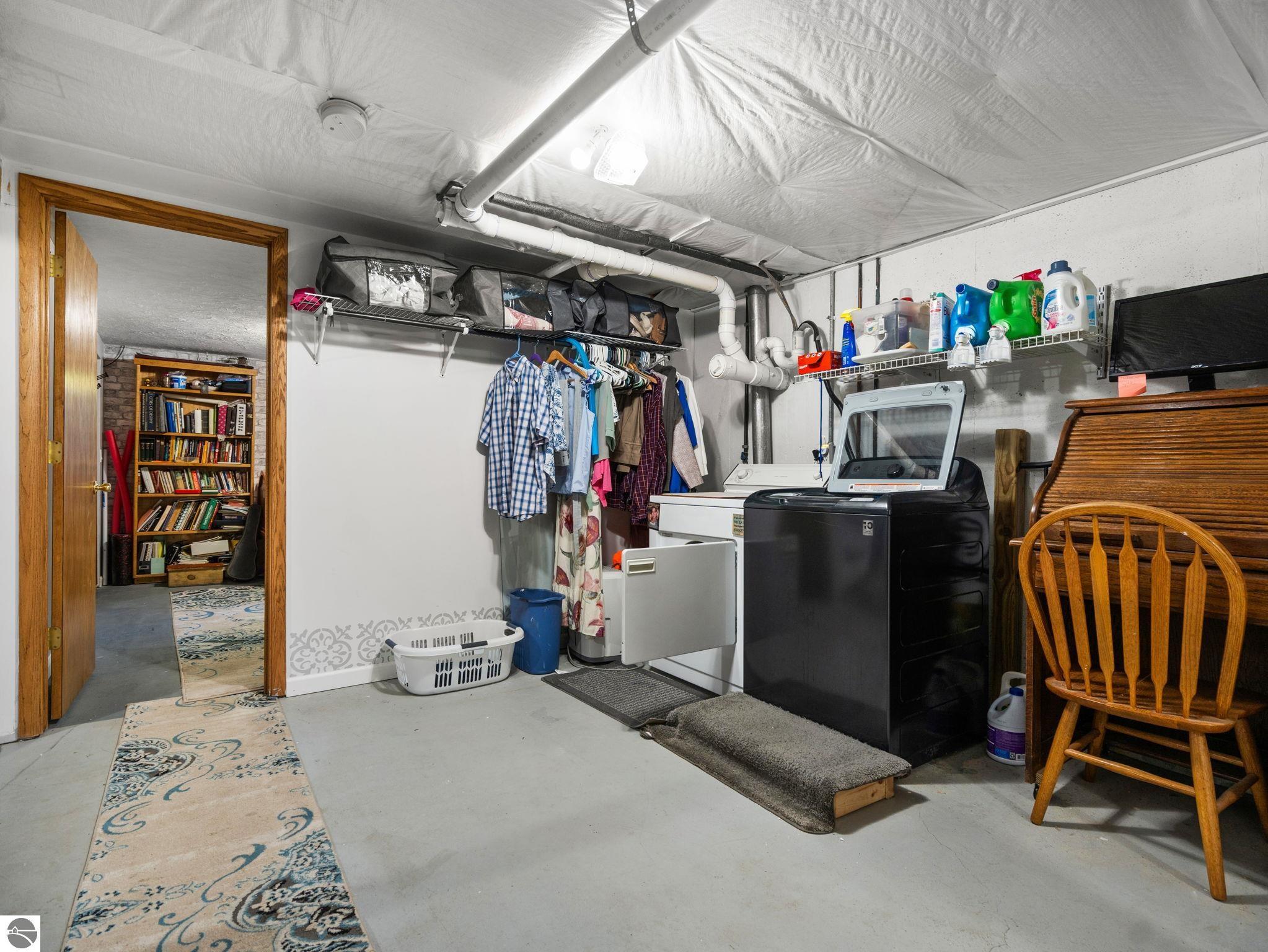 4822 Candlewood Lane