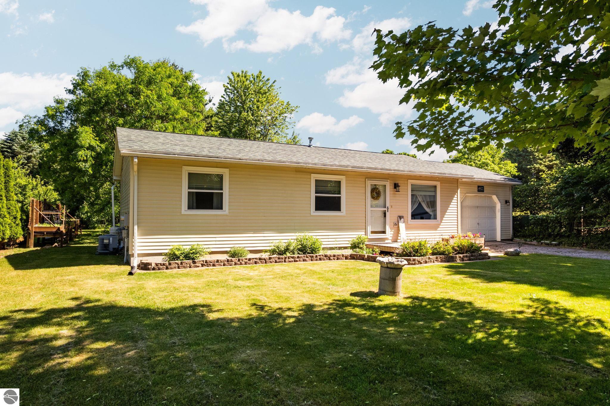 4822 Candlewood Lane