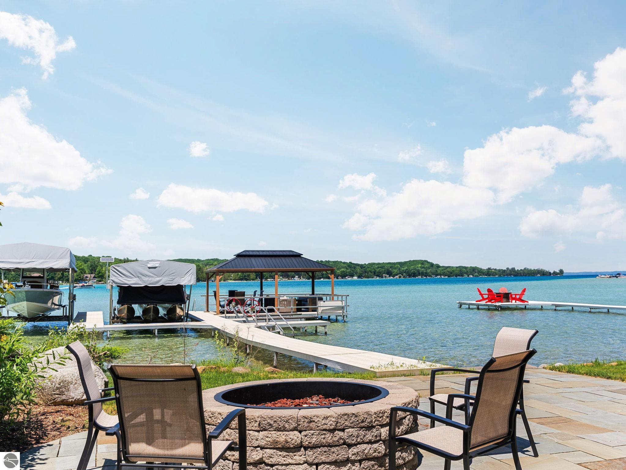 7586 Crystal Beach Road
