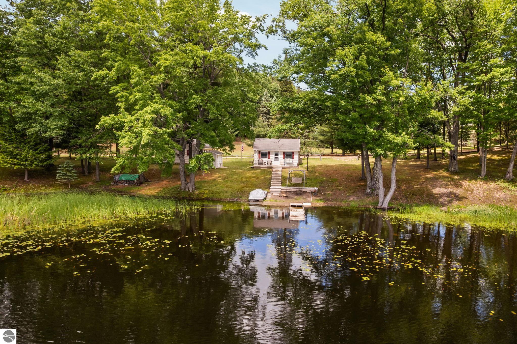 3877 Lincoln Drive NE
