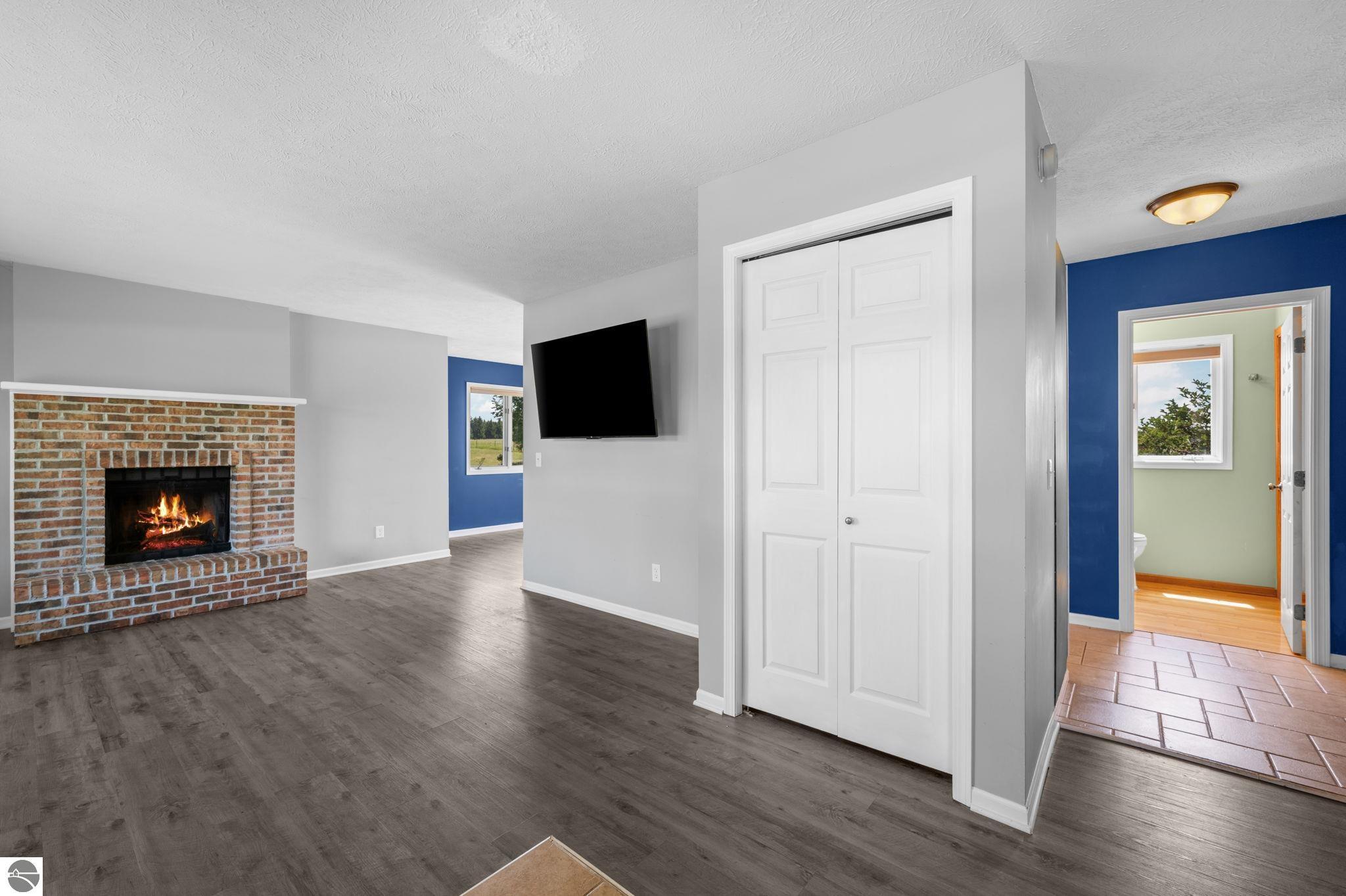 6109 Dover Lane
