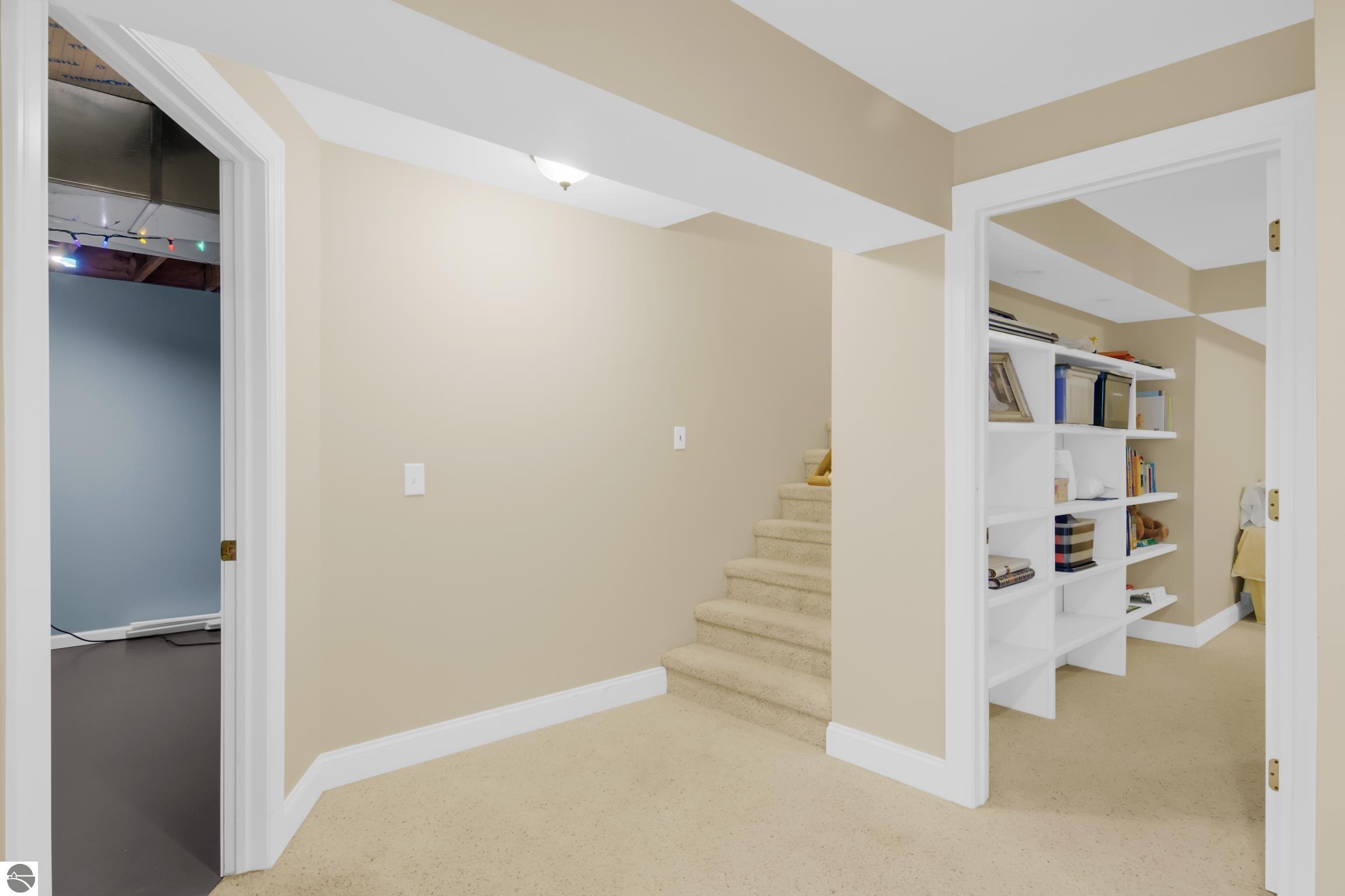 909 Black Hill Lane