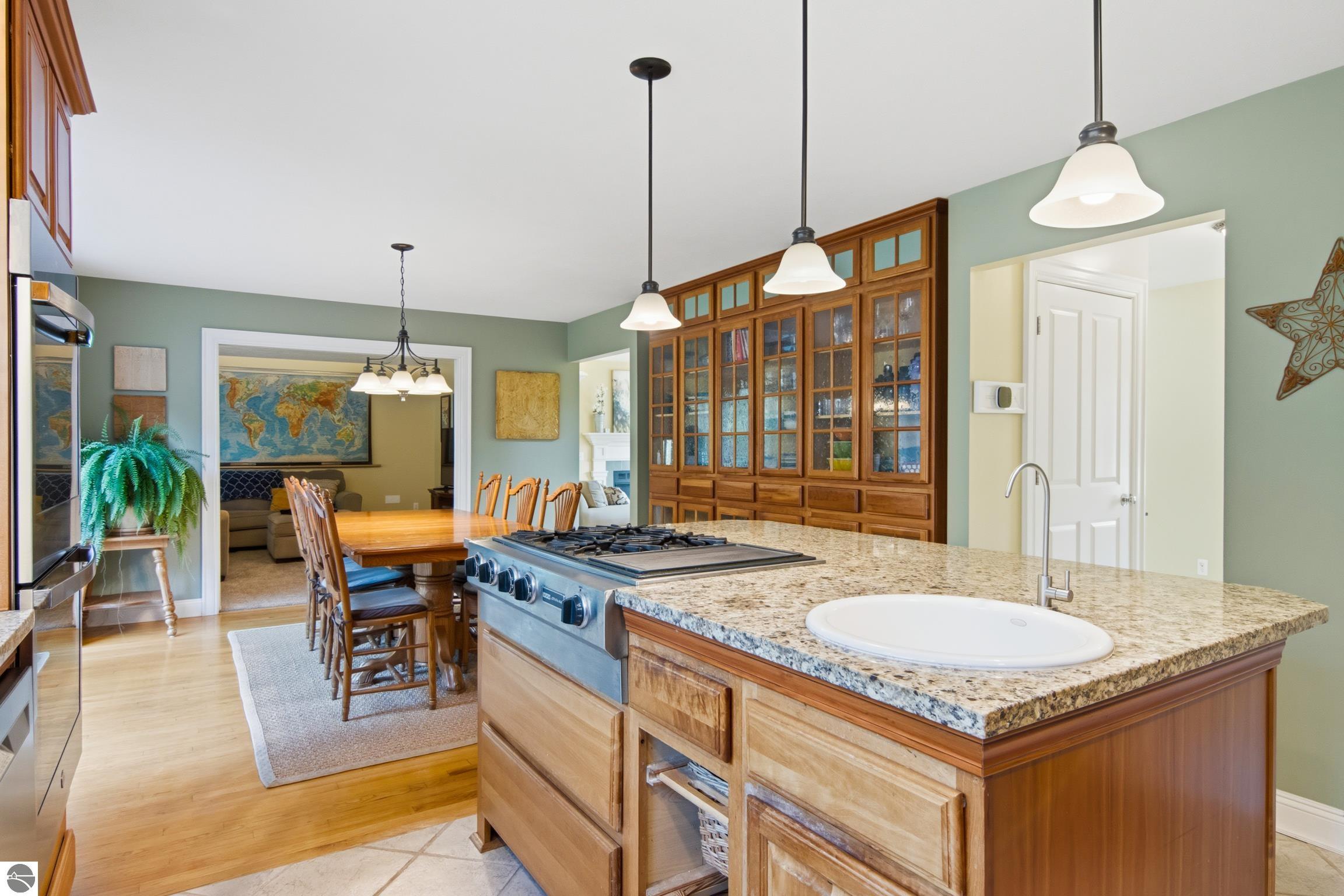 909 Black Hill Lane