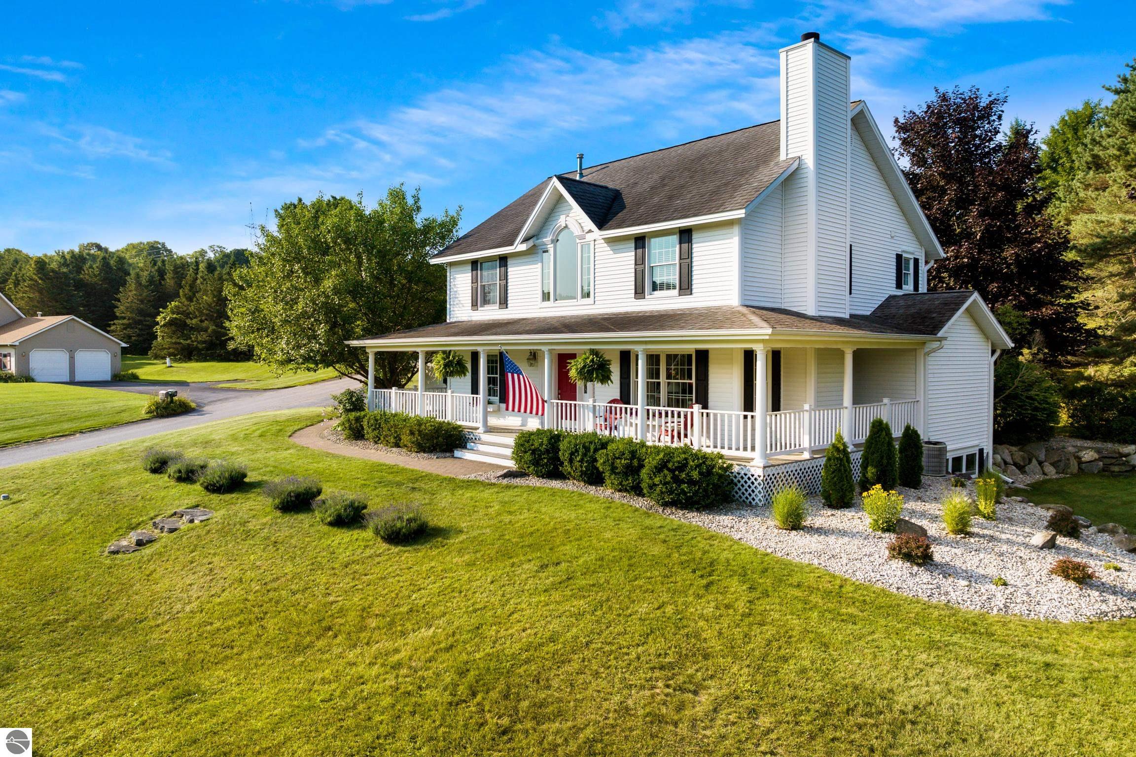 909 Black Hill Lane