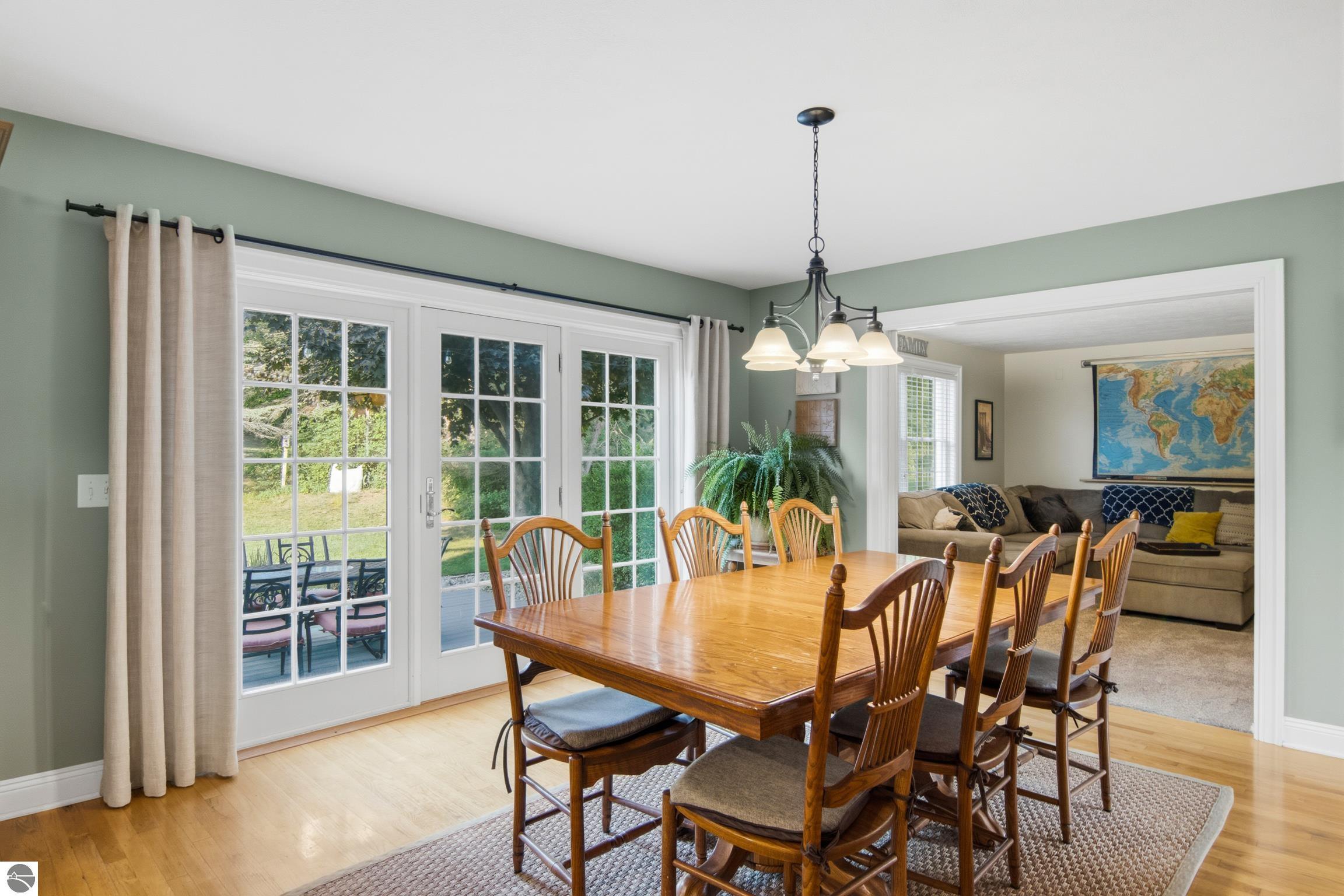 909 Black Hill Lane