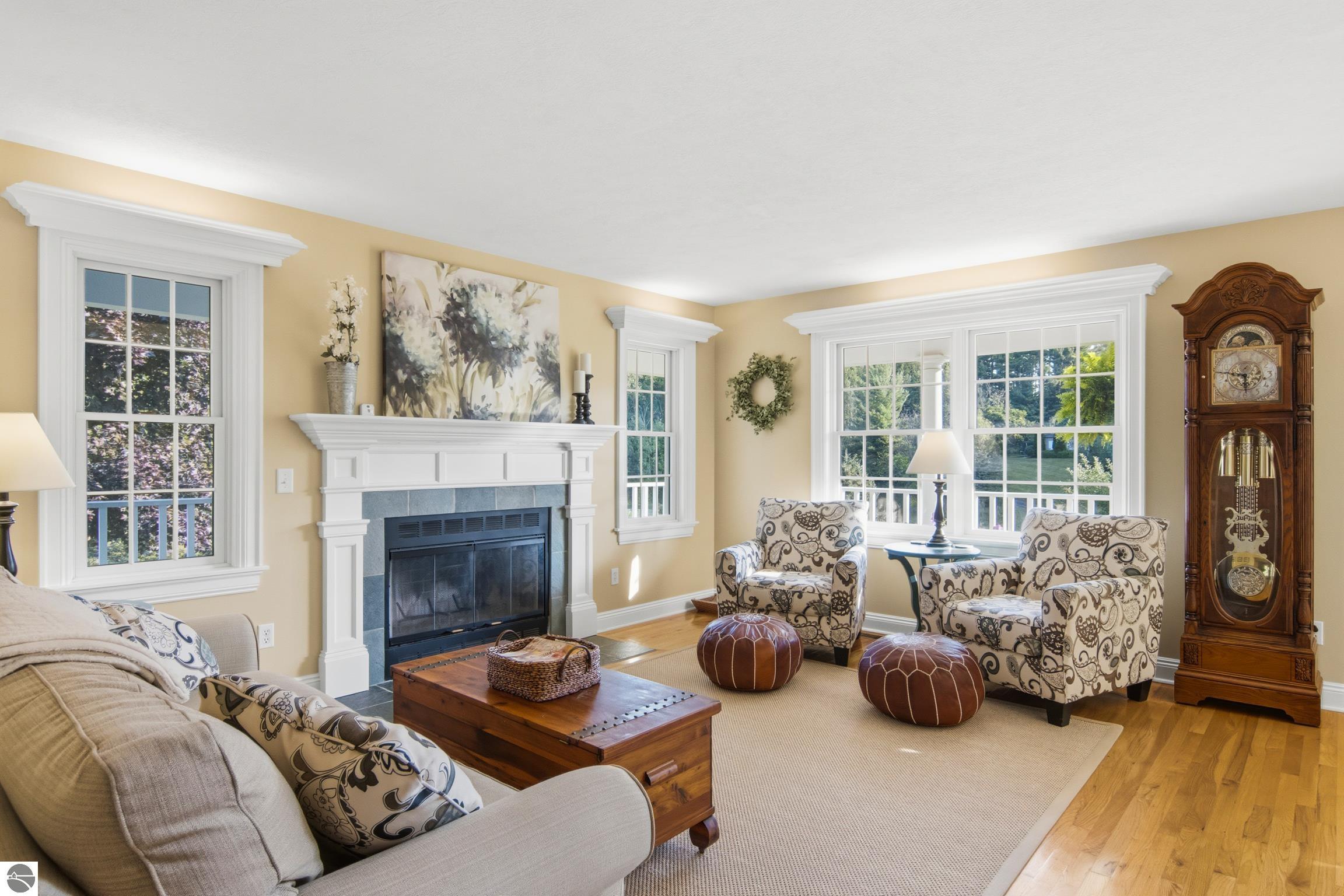 909 Black Hill Lane