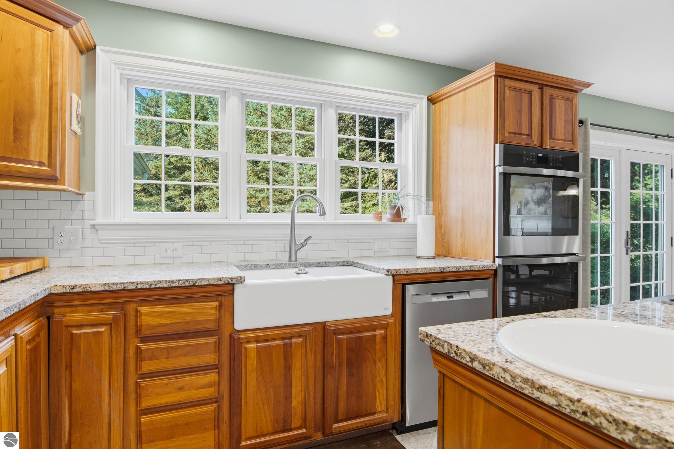 909 Black Hill Lane